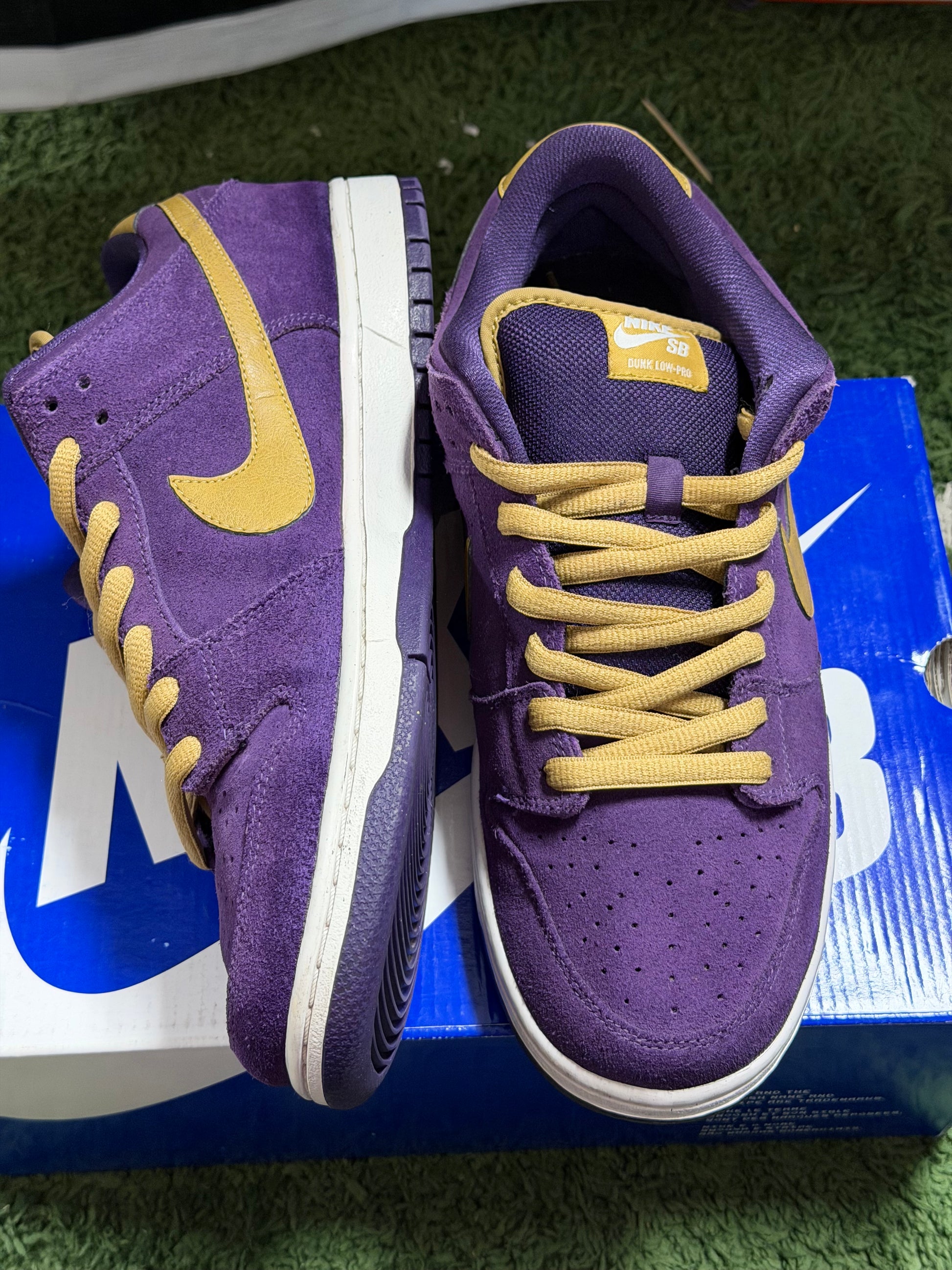 Nike SB Dunk Low Crown Royal