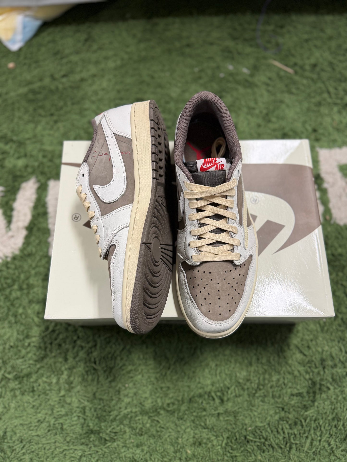 Jordan 1 Retro Low OG SP Travis Scott Reverse Mocha