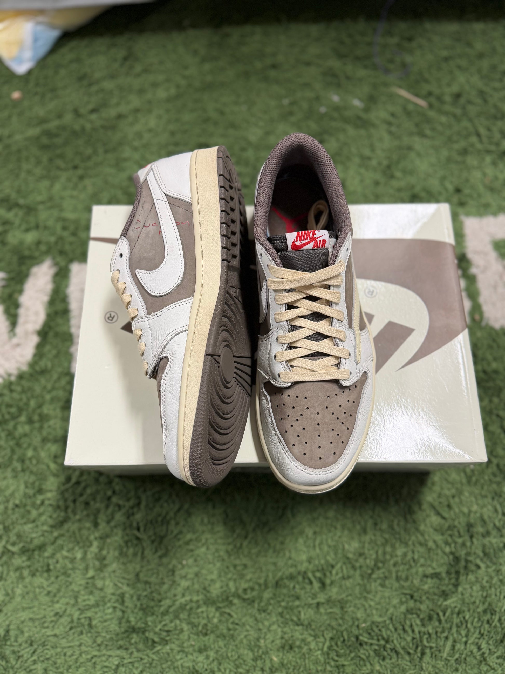 Jordan 1 Retro Low OG SP Travis Scott Reverse Mocha