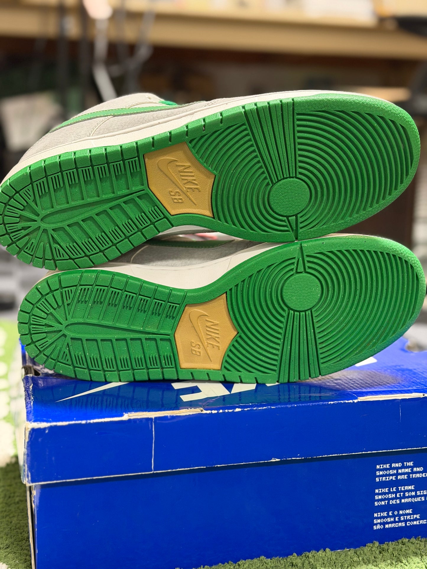 Nike SB Dunk Low Medusa