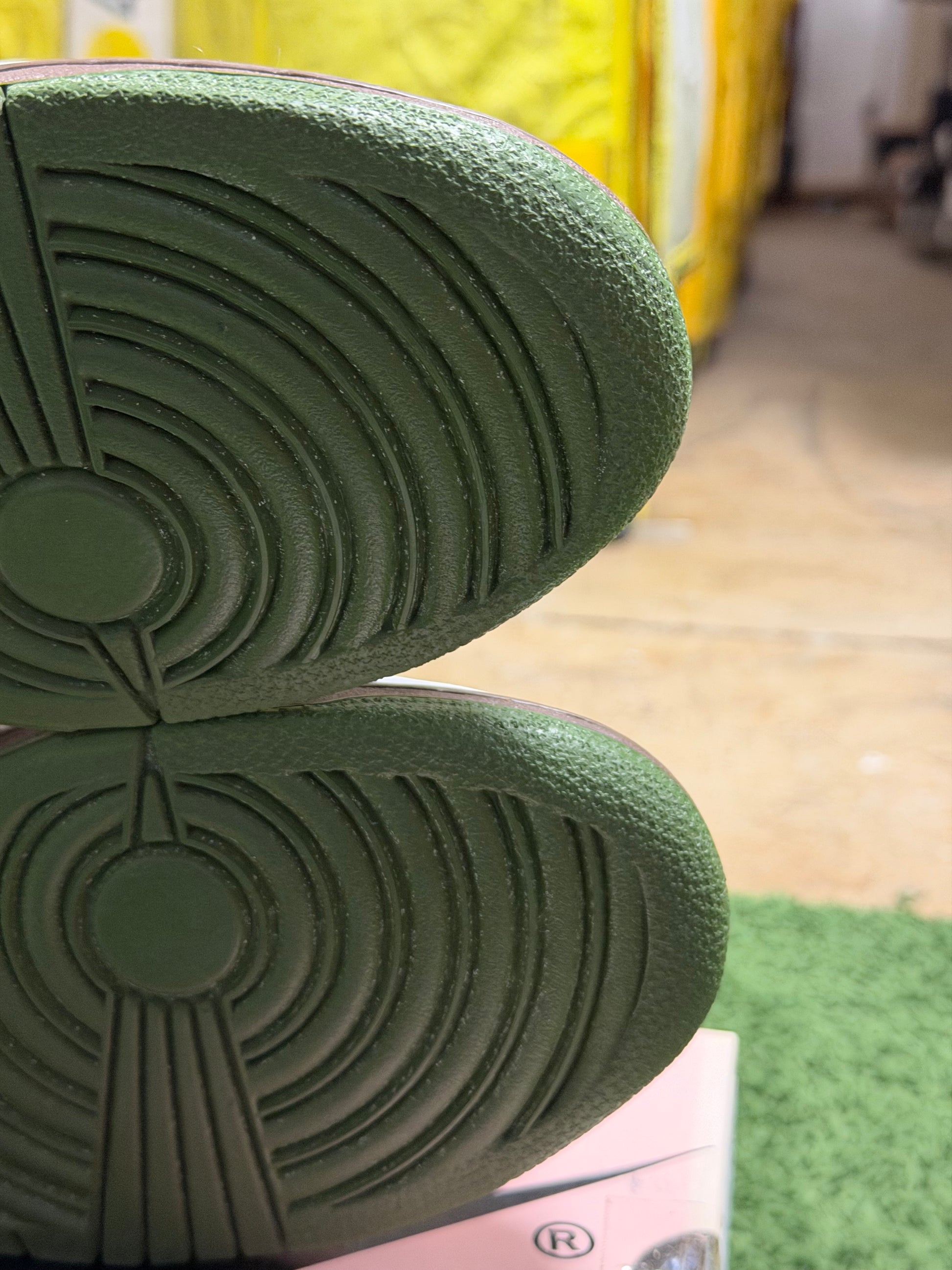 Nike SB Dunk Low Oompa Loompa