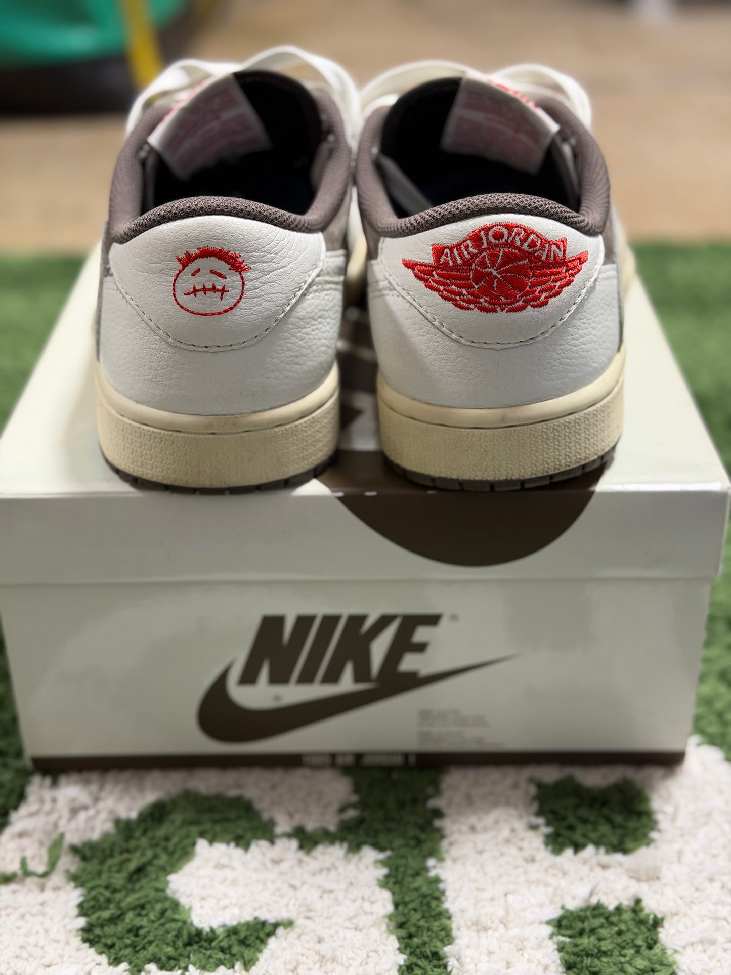 Jordan 1 Retro Low OG SP Travis Scott Reverse Mocha