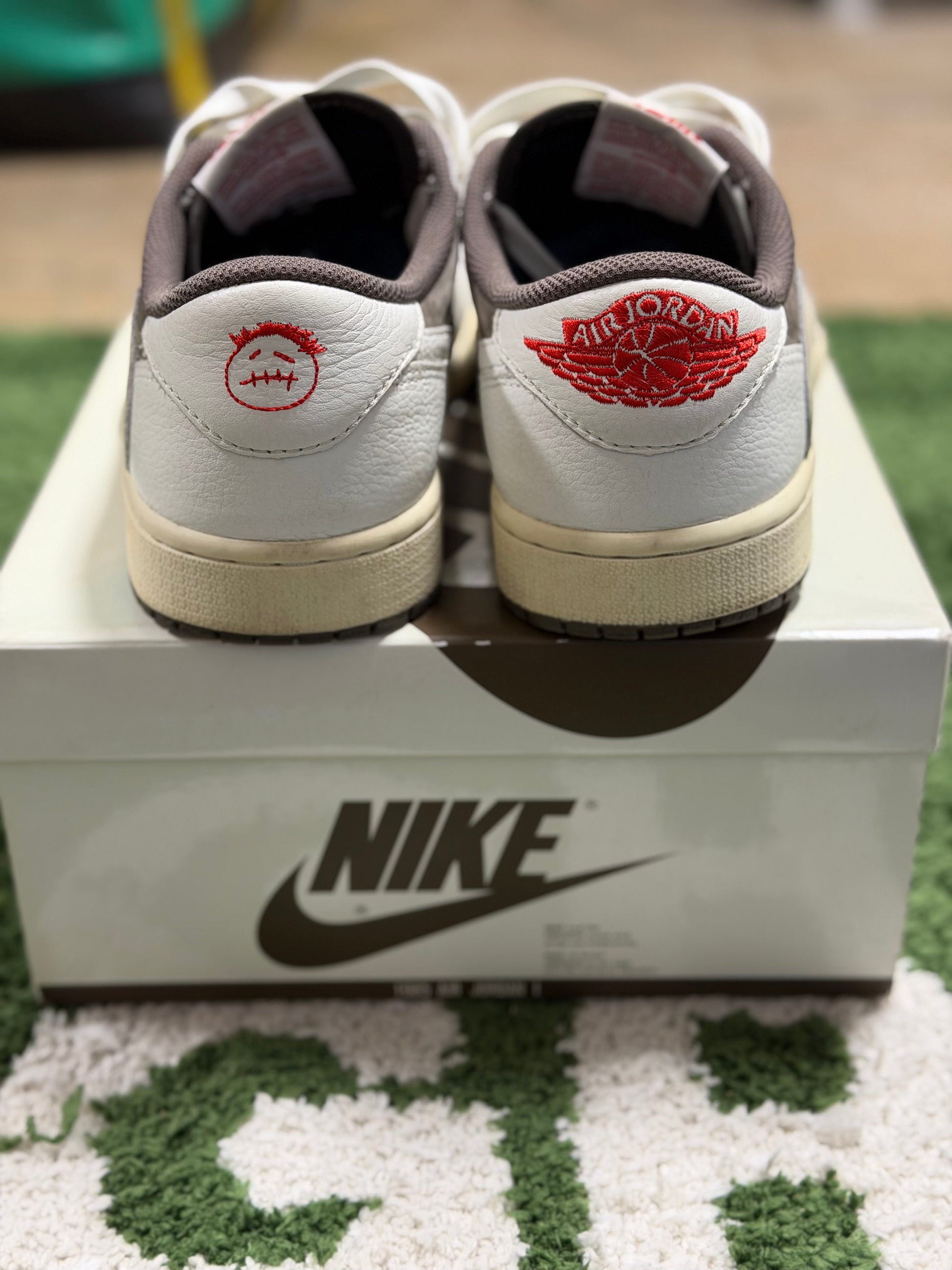 Jordan 1 Retro Low OG SP Travis Scott Reverse Mocha