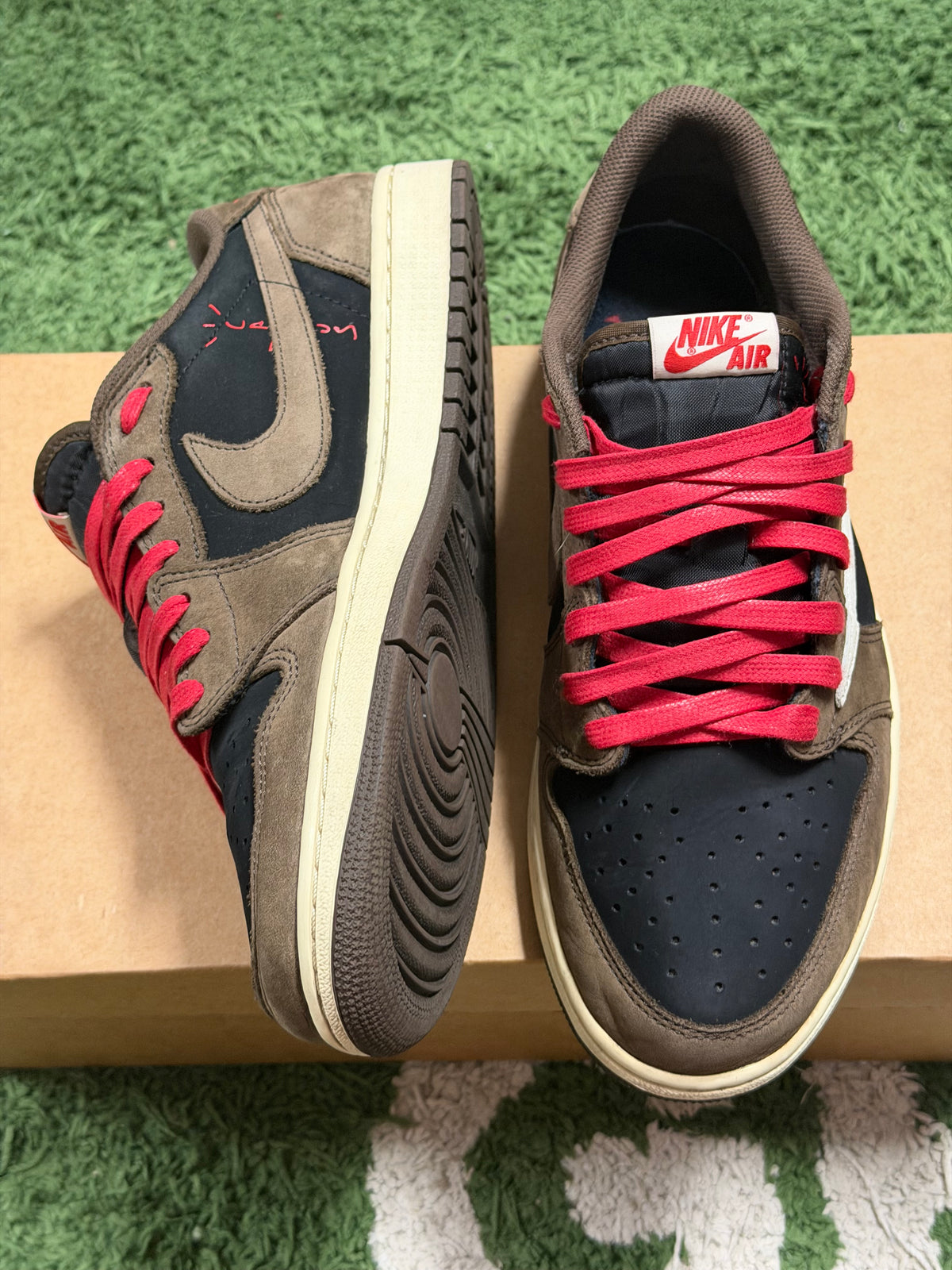 Jordan 1 Retro Low OG SP Travis Scott Mocha