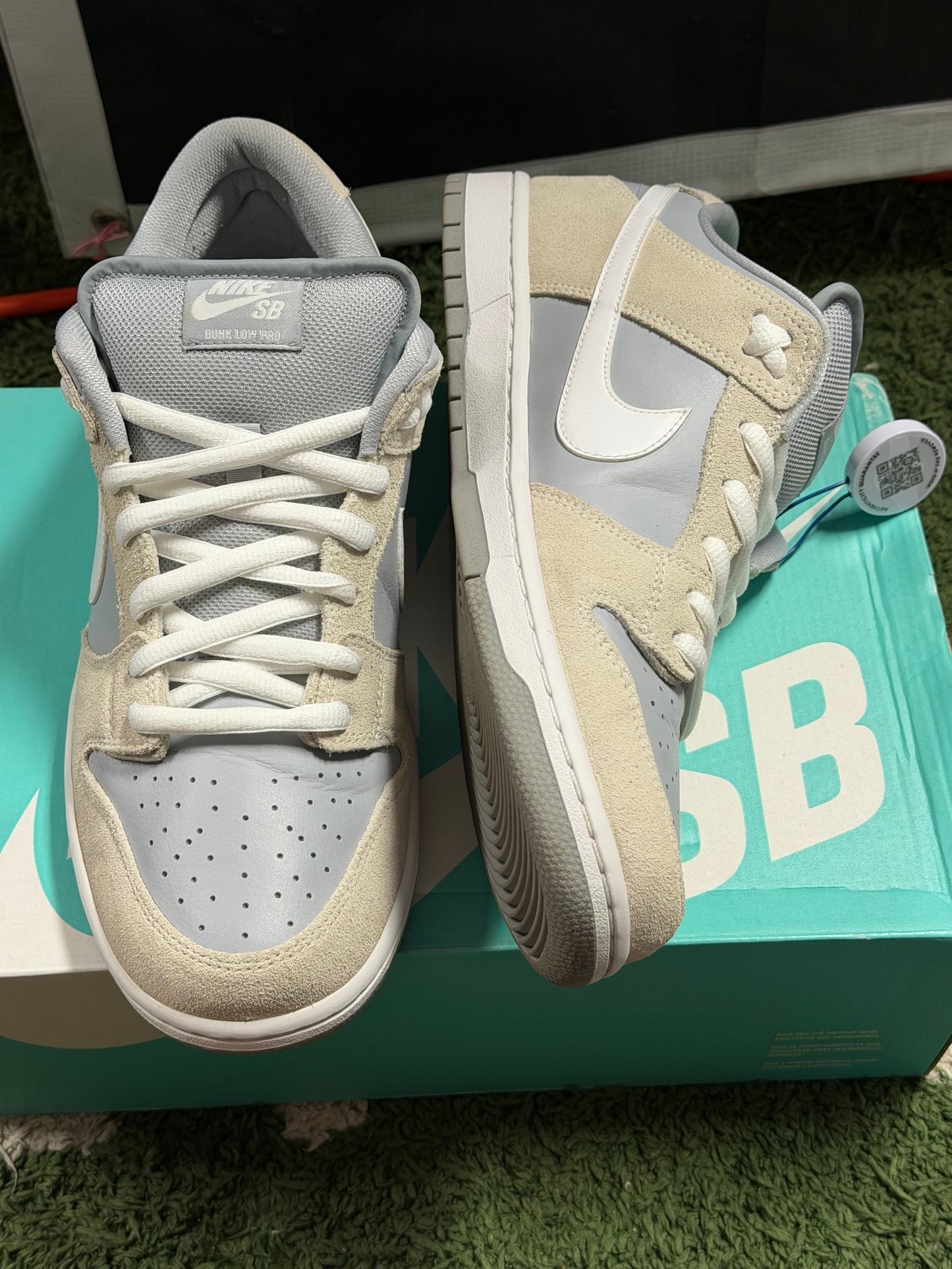 Nike SB Dunk Low Summit White Wolf Grey