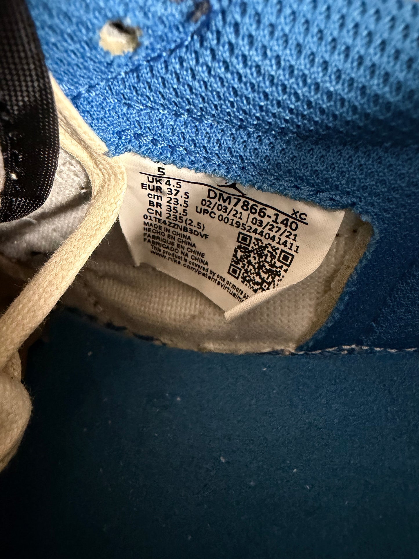JORDAN 1 LOW TRAVIS SCOTT FRAGMENT