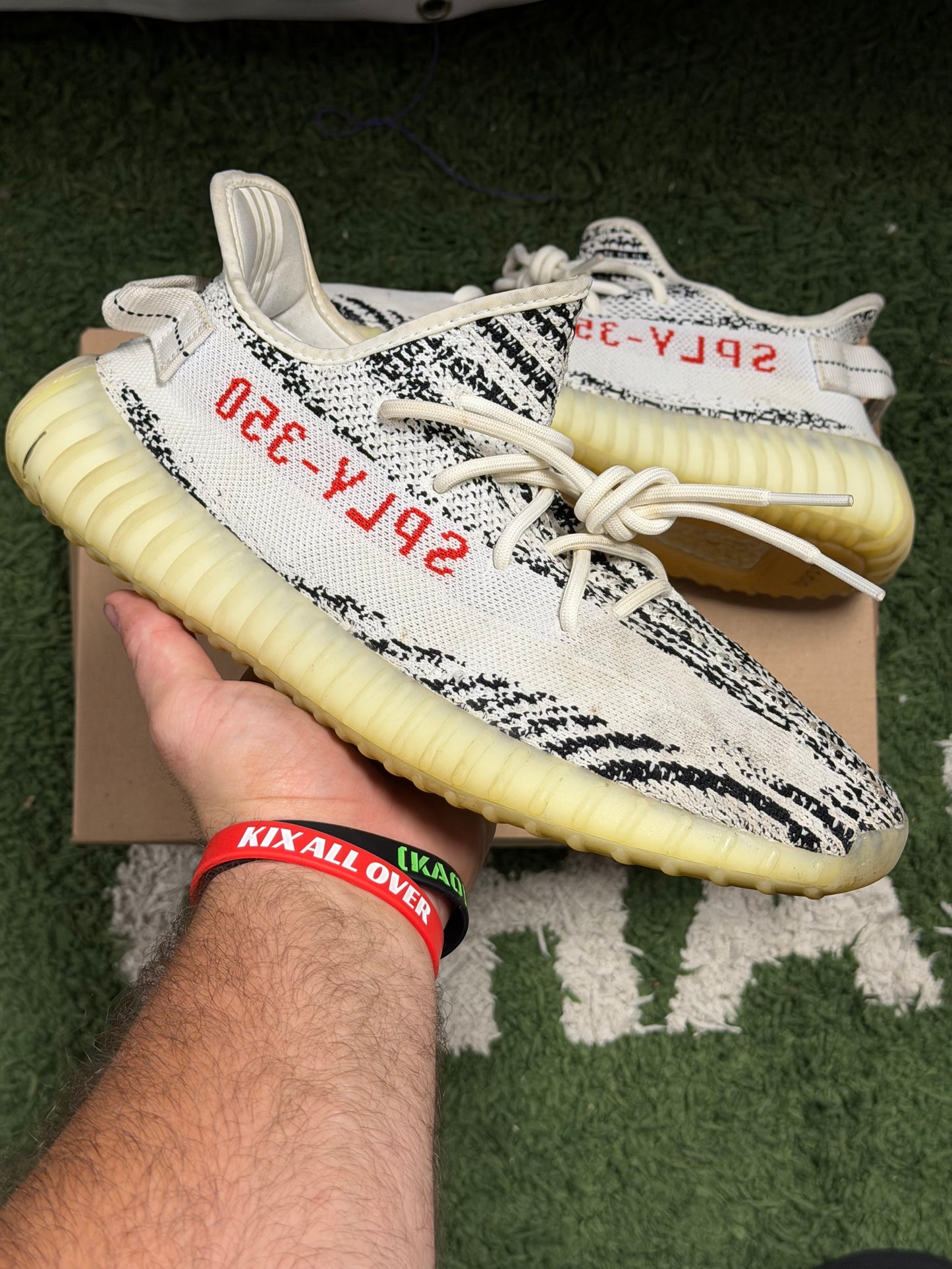 adidas Yeezy Boost 350 V2 Zebra