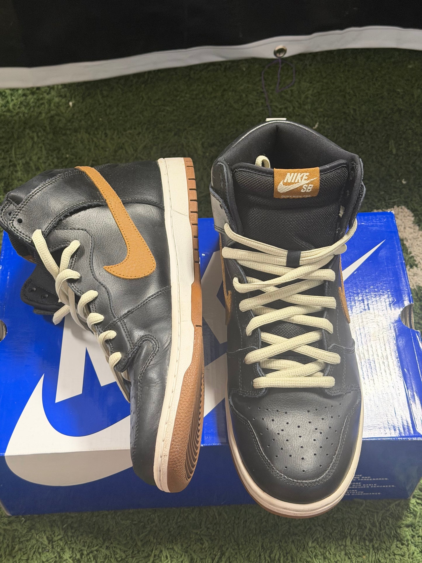 Nike SB Dunk High Guiness
