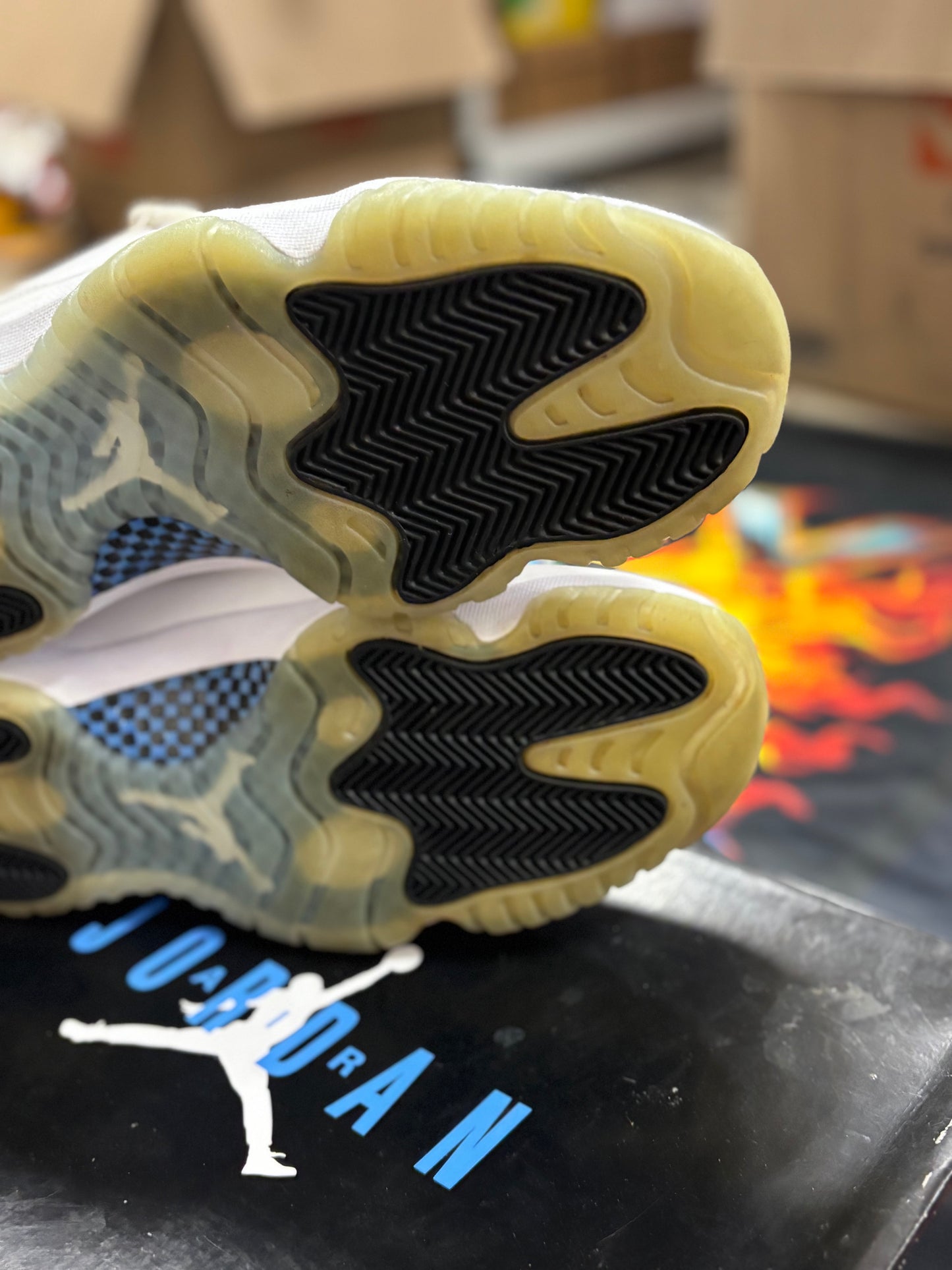 Jordan 11 Retro Low Legend Blue