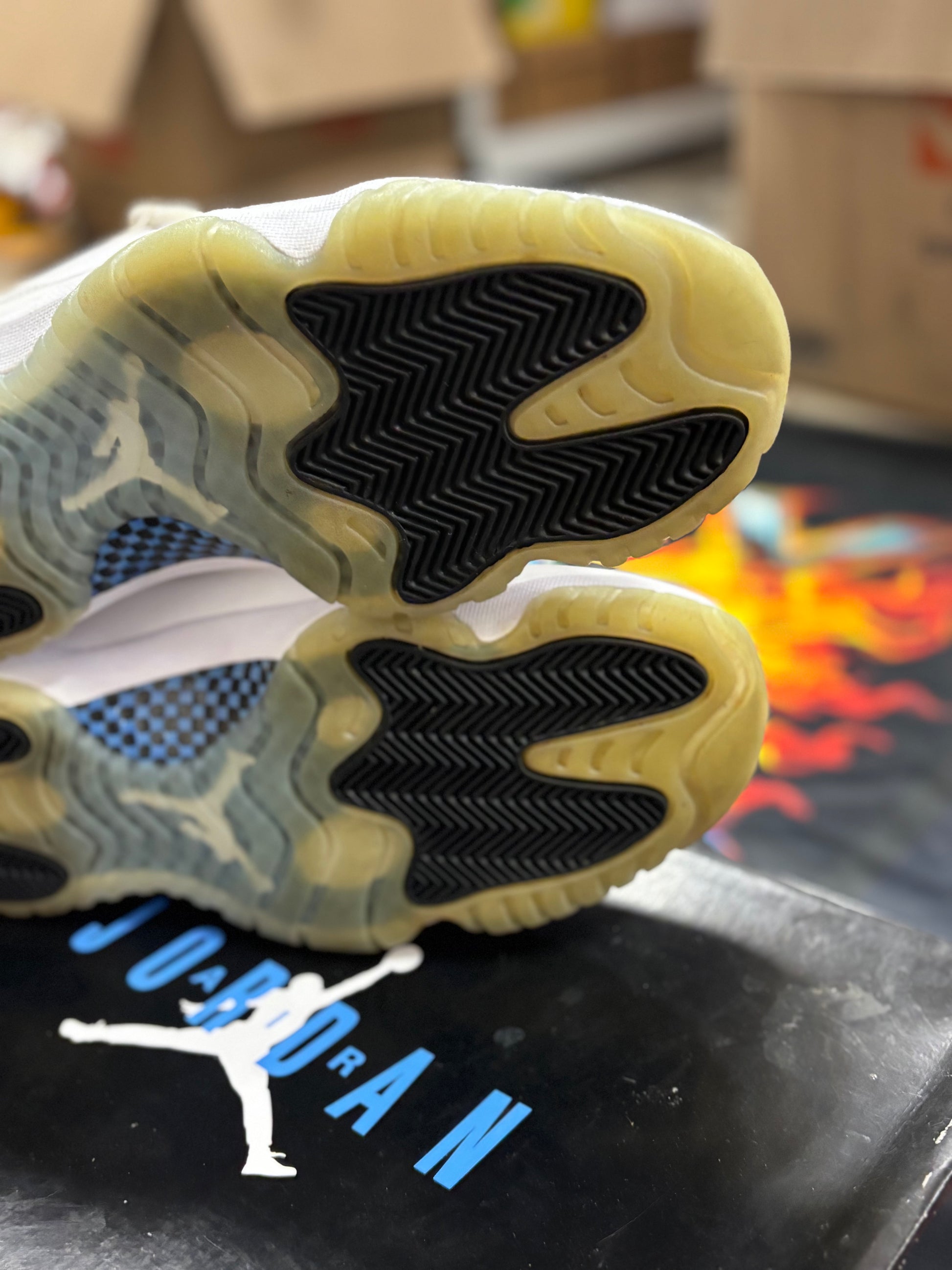 Jordan 11 Retro Low Legend Blue