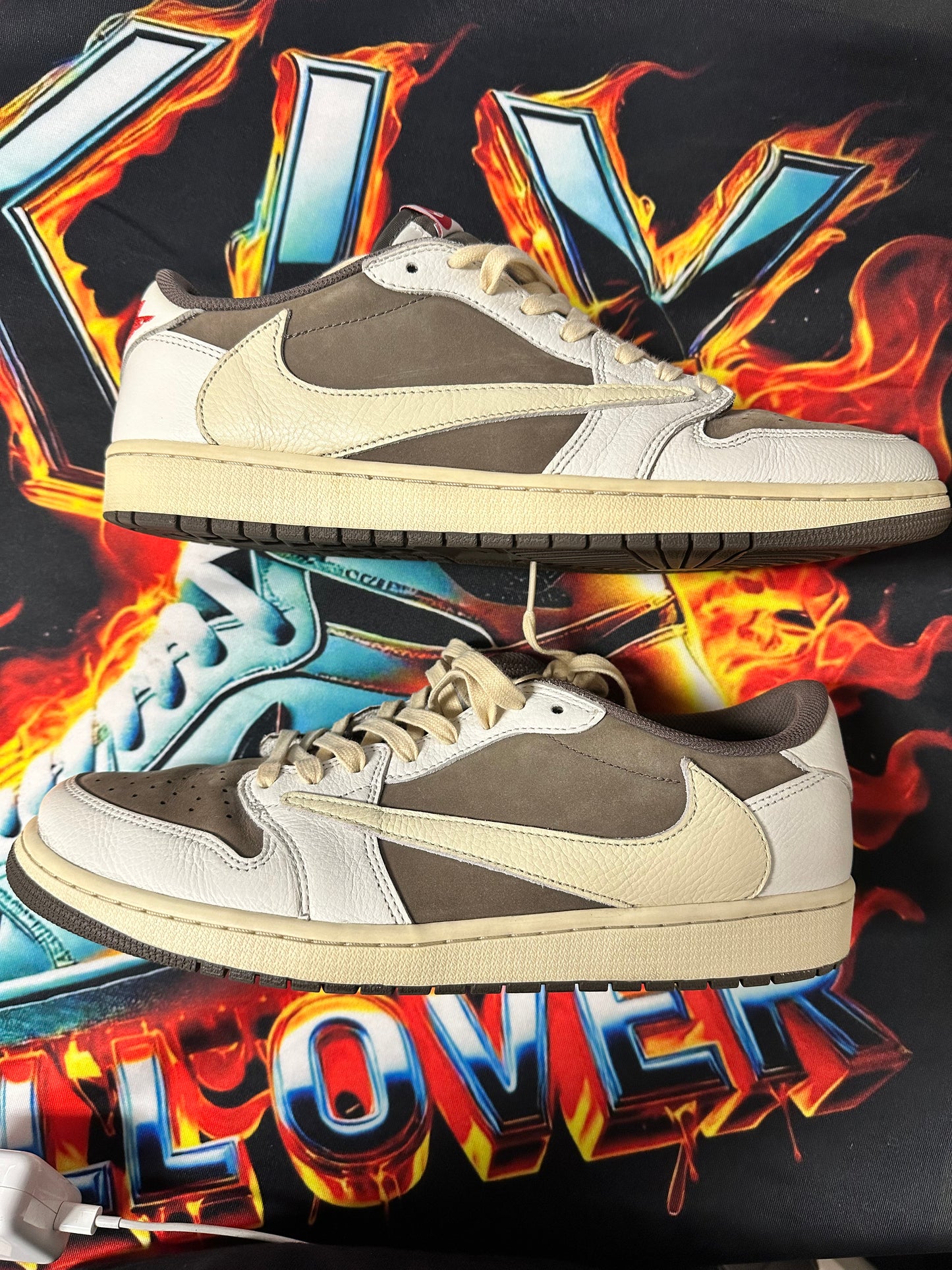 JORDAN 1 LOW TRAVIS SCOTT REVERSE MOCHA