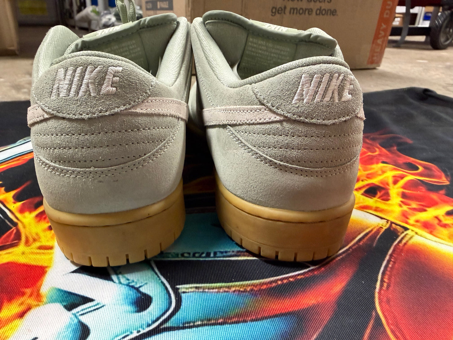 NIKE SB DUNK LOW ISLAND GREEN GUM