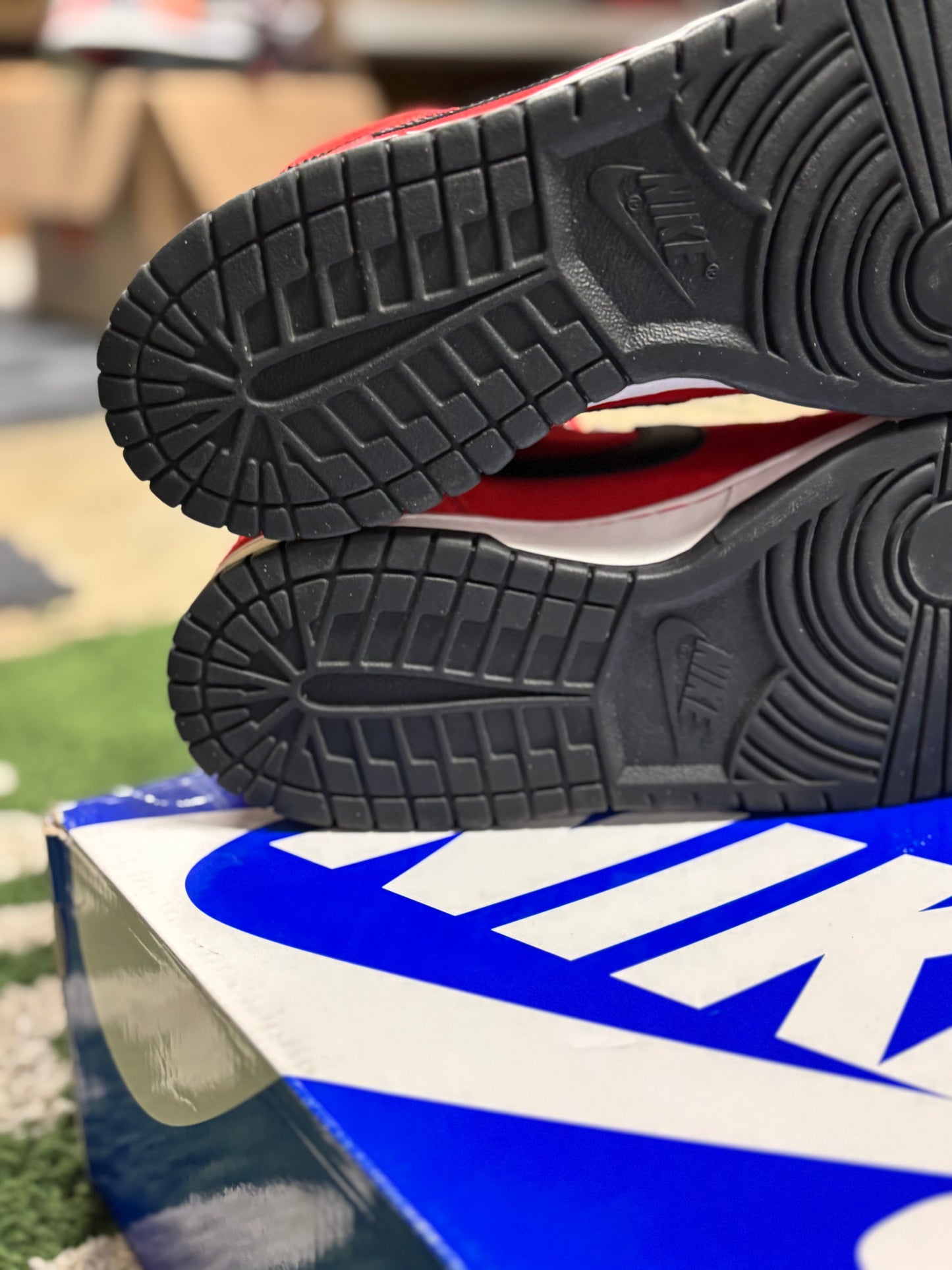 NIKE SB MID SPORT RED BLACK