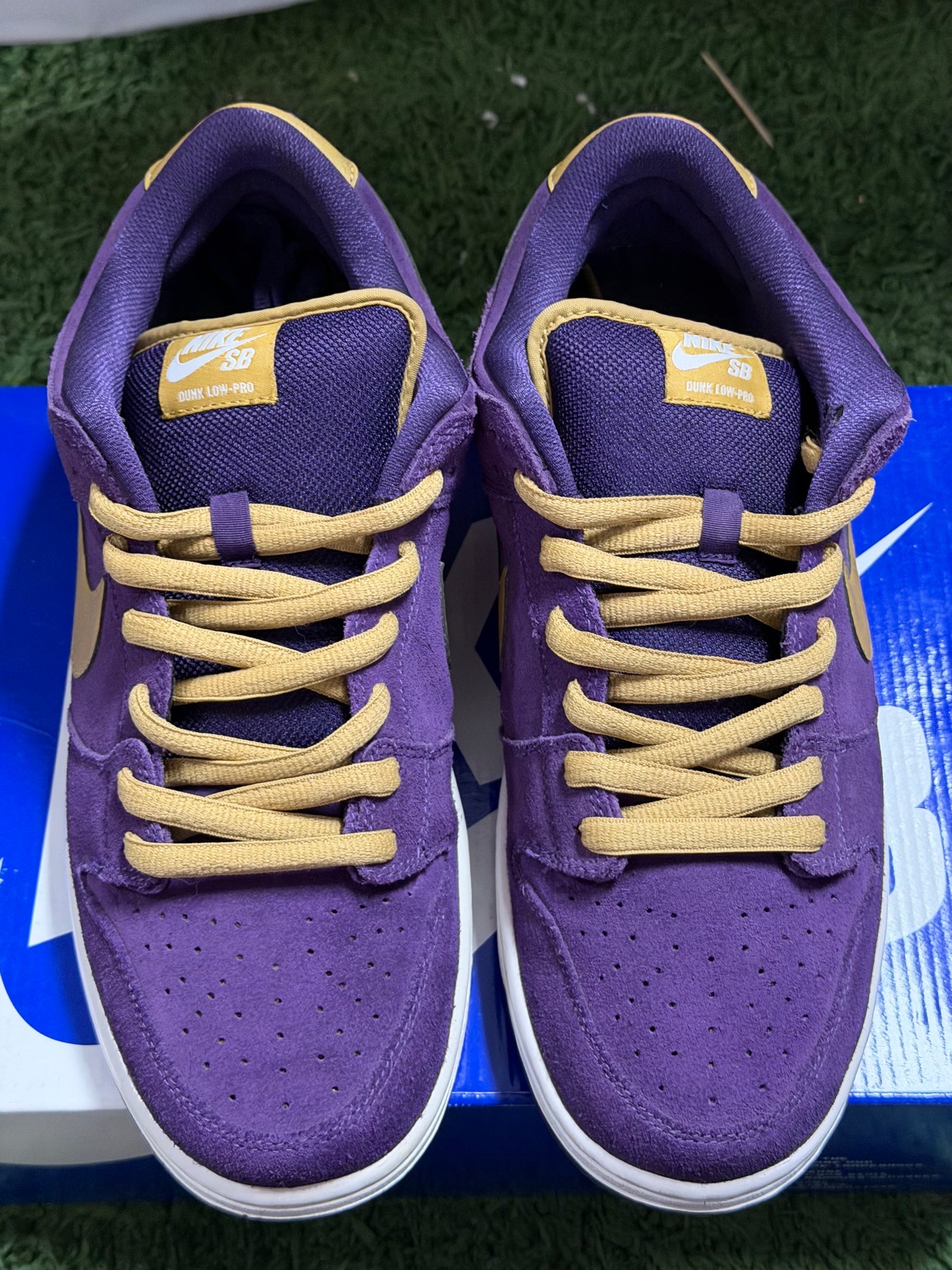 Nike SB Dunk Low Crown Royal