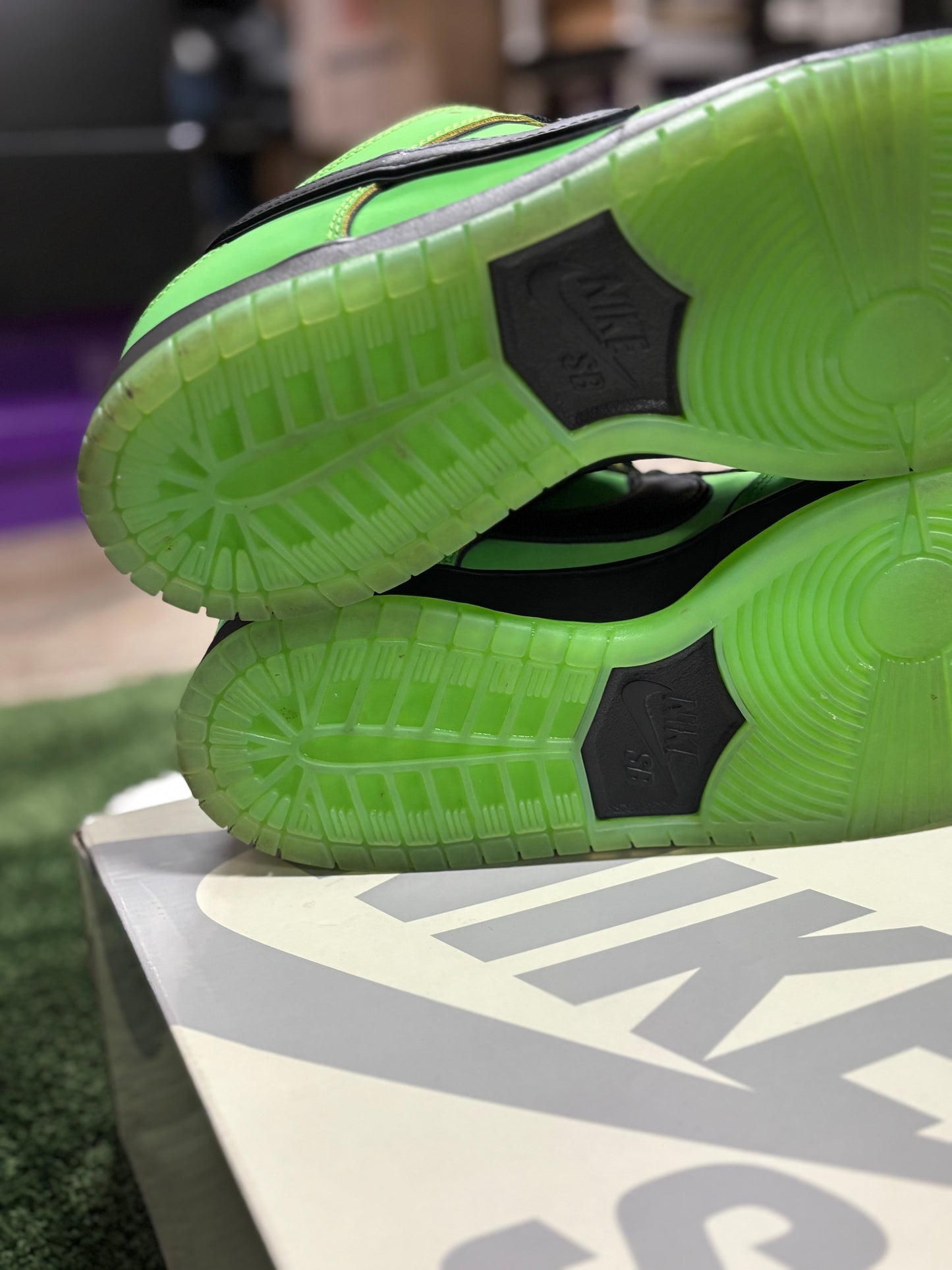 Nike SB Dunk Low The Powerpuff Girls Buttercup