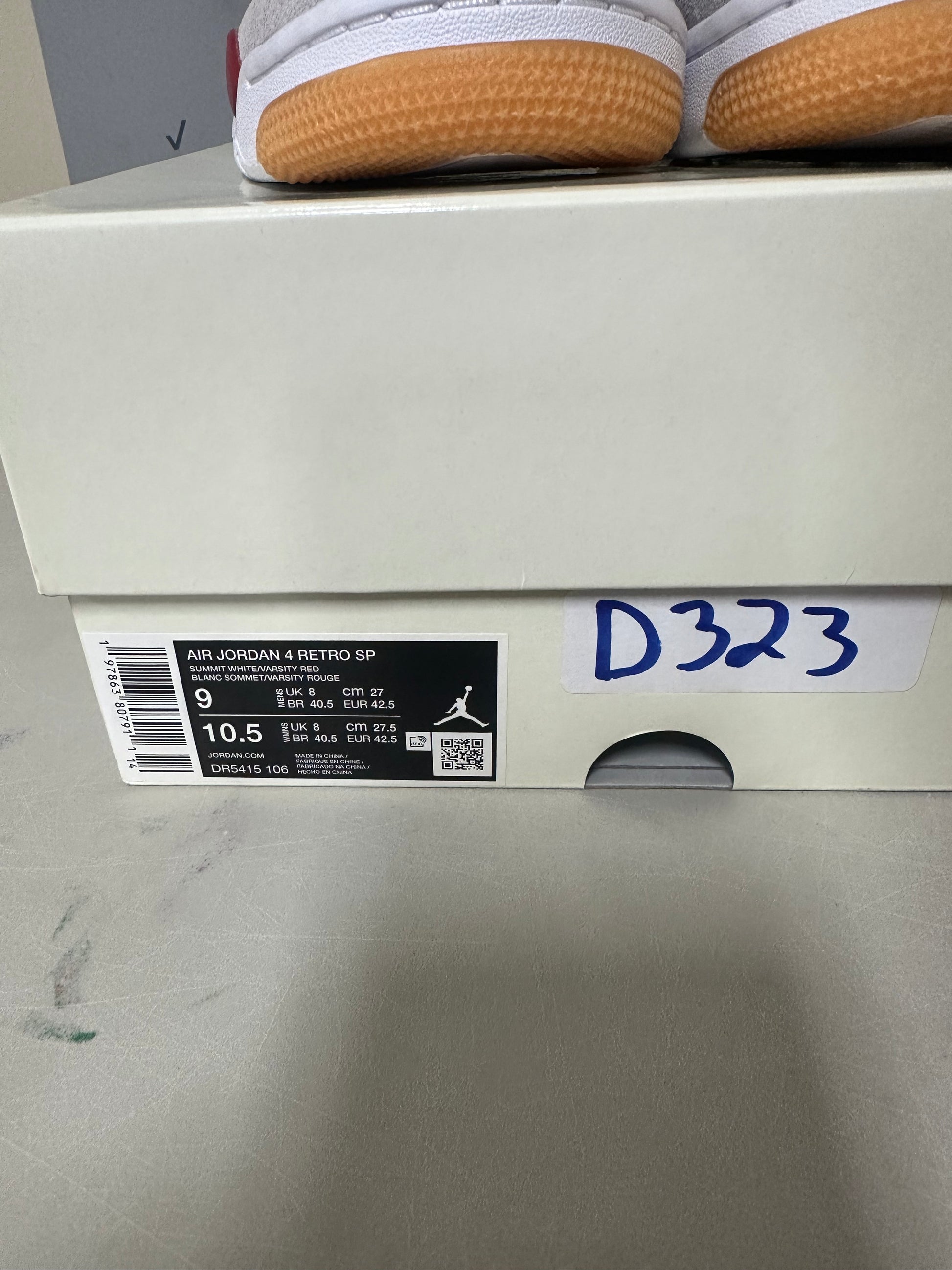 JORDAN 4 F&F VARSITY RED