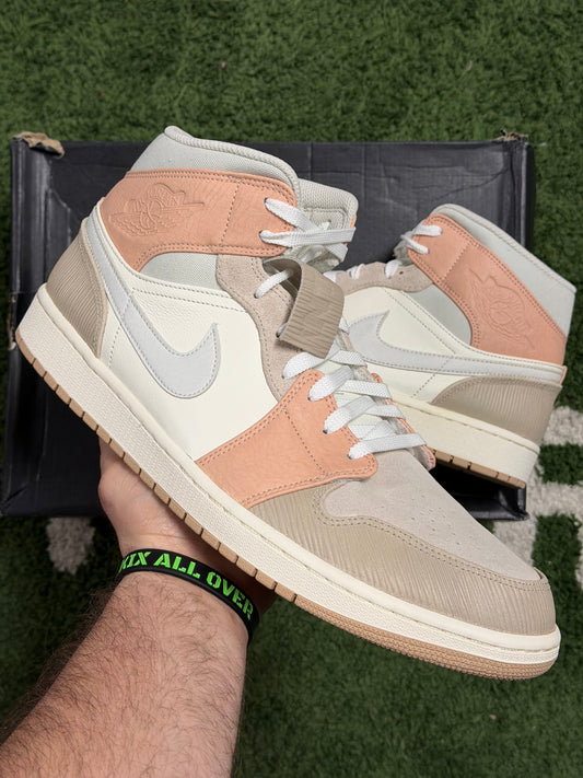 Jordan 1 Mid Milan