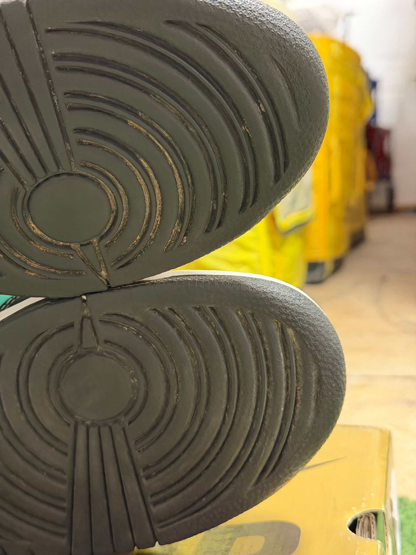 Nike SB Dunk Low Diamond Supply Co.