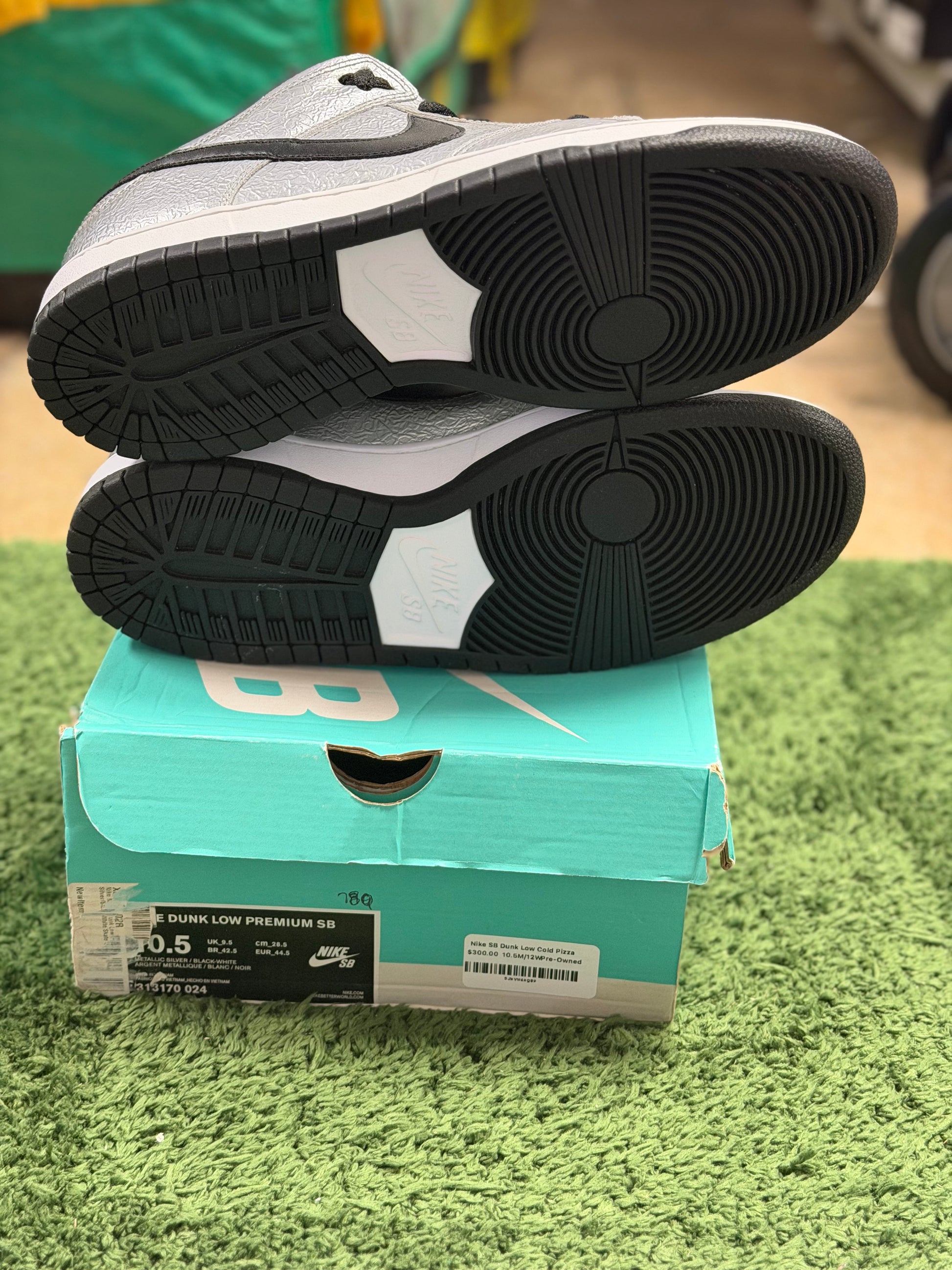 Nike SB Dunk Low Cold Pizza