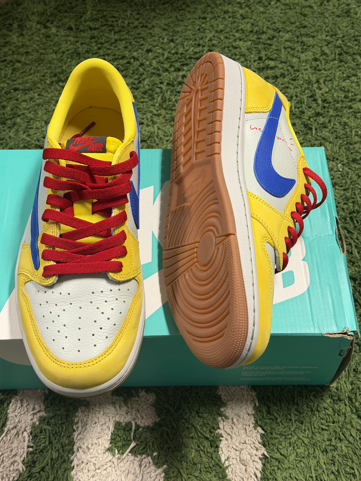Jordan 1 Retro Low OG SP Travis Scott Canary (Women's)