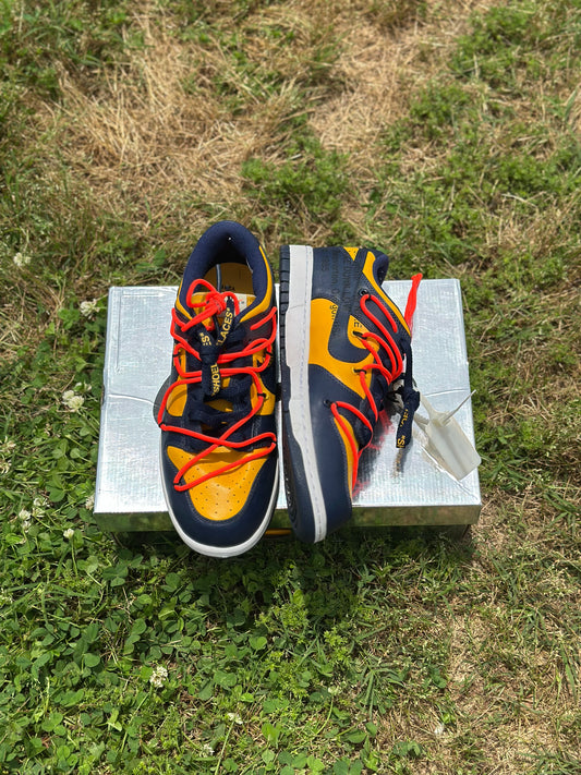Nike dunk Low Offwhite “Michigan” Size 9.5M