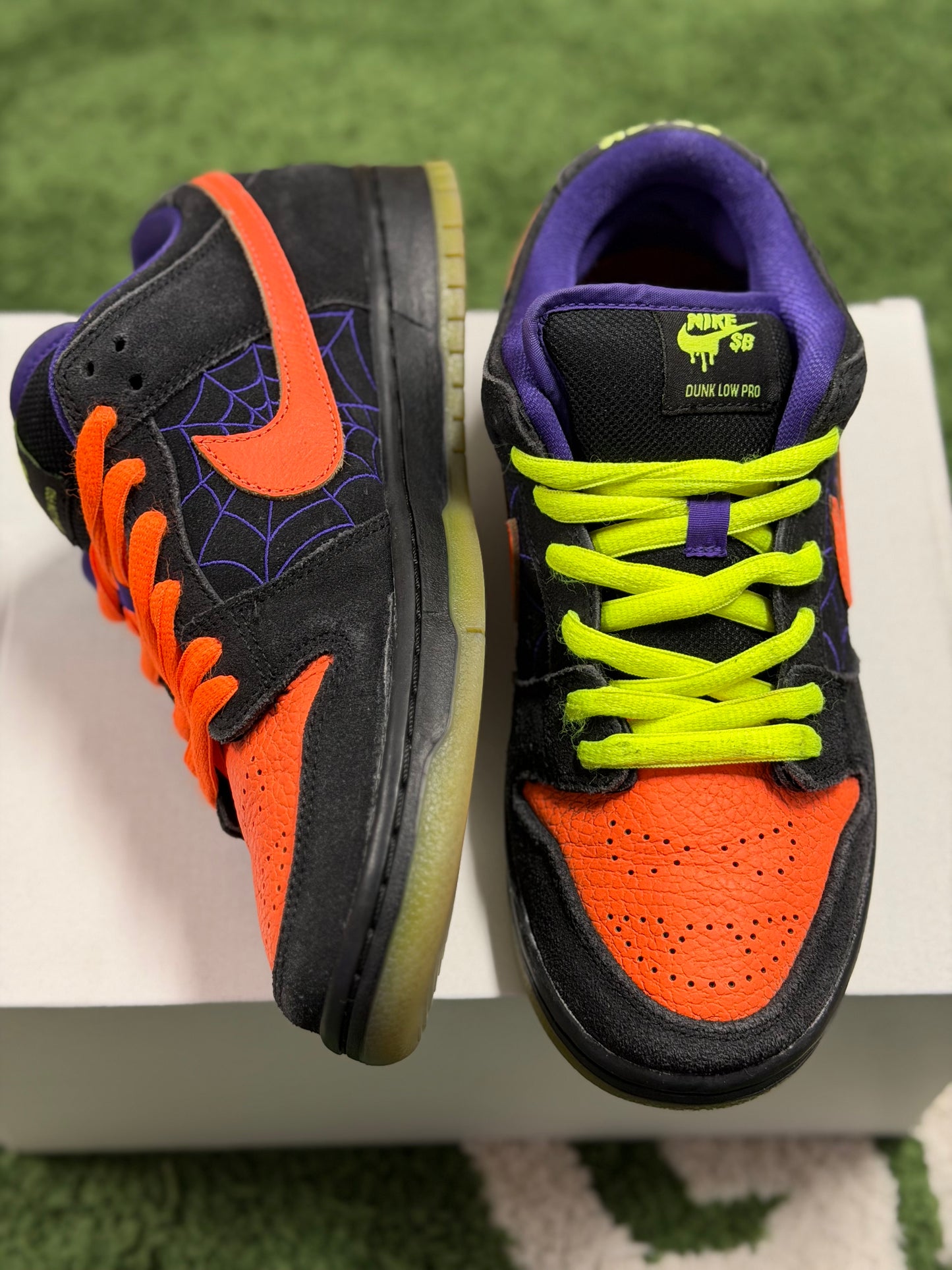 Nike SB Dunk Low Night of Mischief Halloween