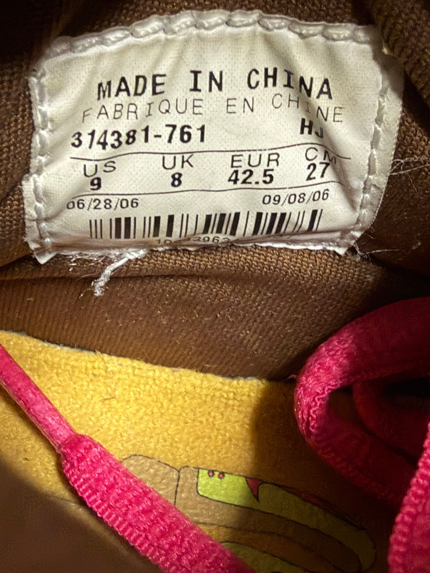 Nike SB Dunk Mid Mama Bear