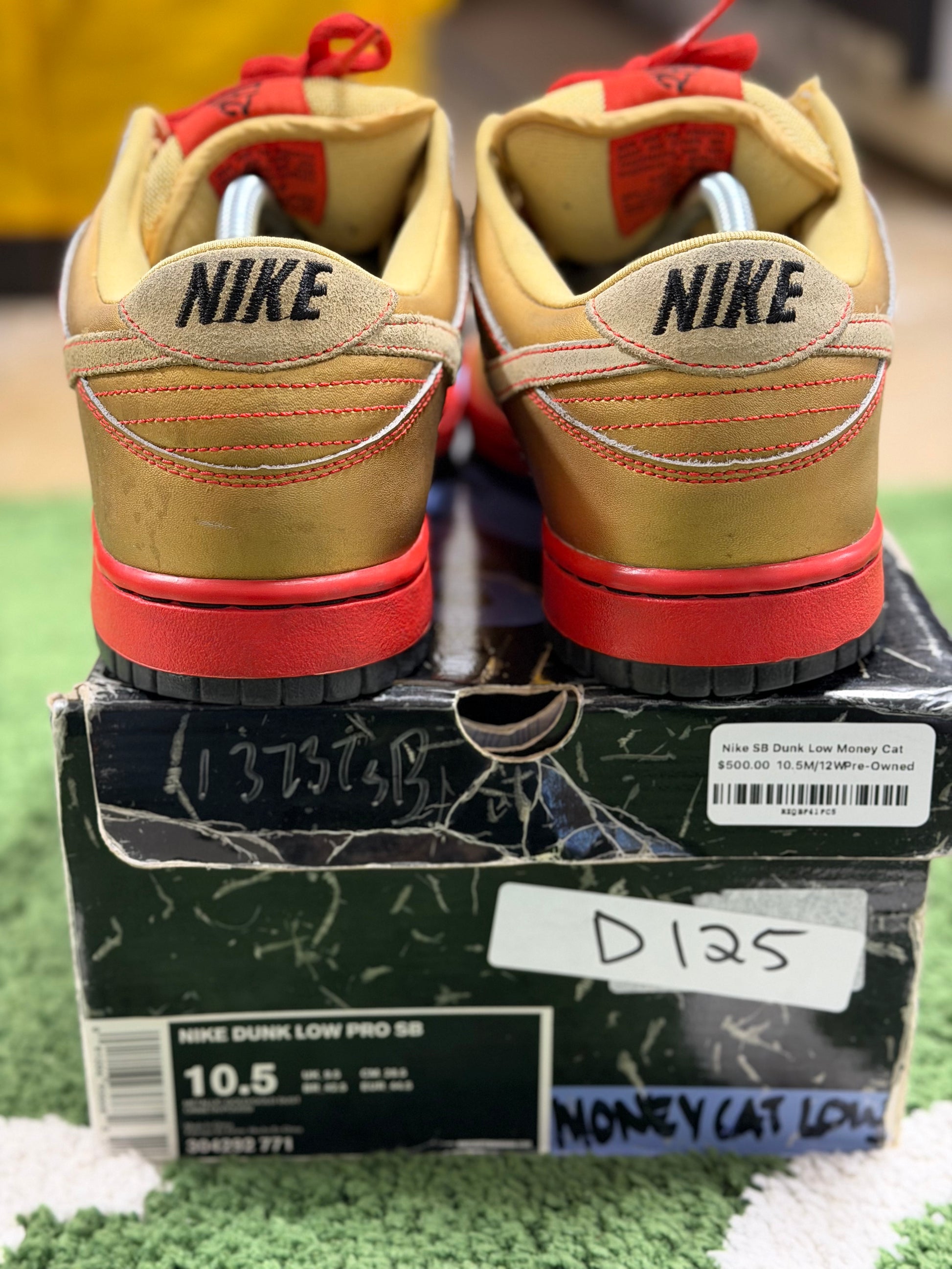 Nike SB Dunk Low Money Cat