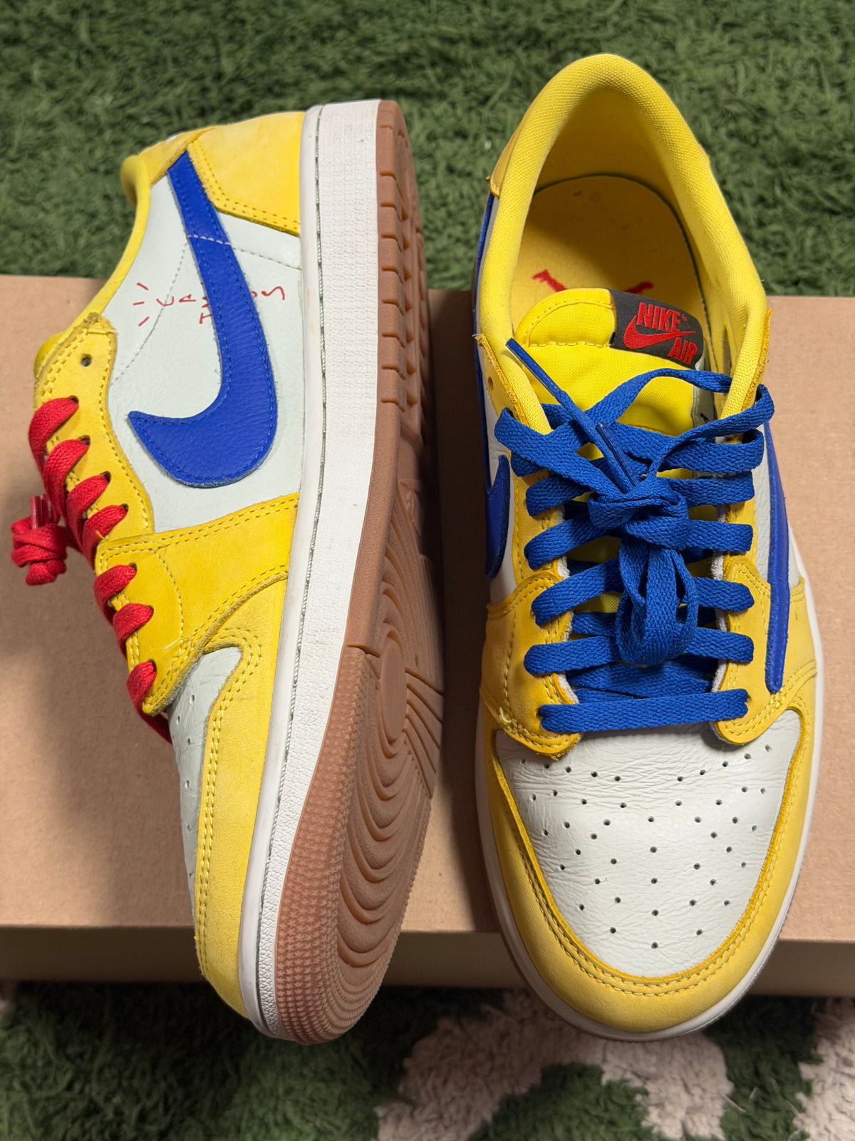 Jordan 1 Retro Low OG SP Travis Scott Canary (Women's) MIS MATCH SIZES