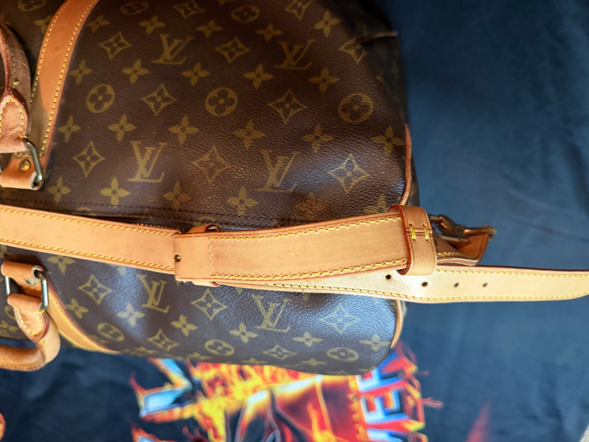 LOUIS VUITTON Monogram DUFFLE