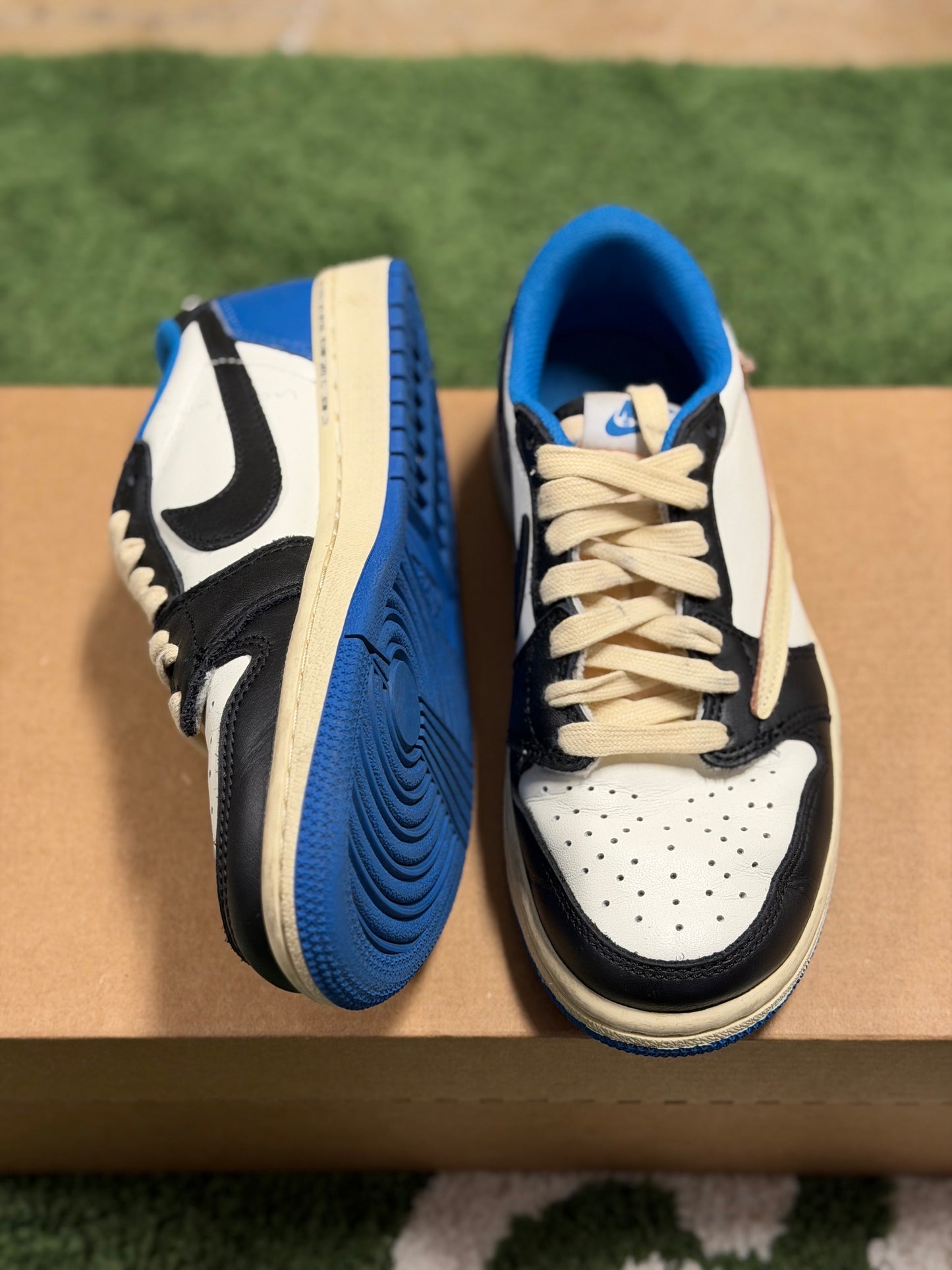 JORDAN 1 LOW TRAVIS SCOTT FRAGMENT