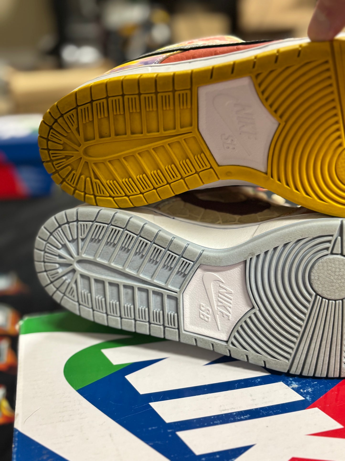 Nike SB Dunk Low Street Hawker (2021)