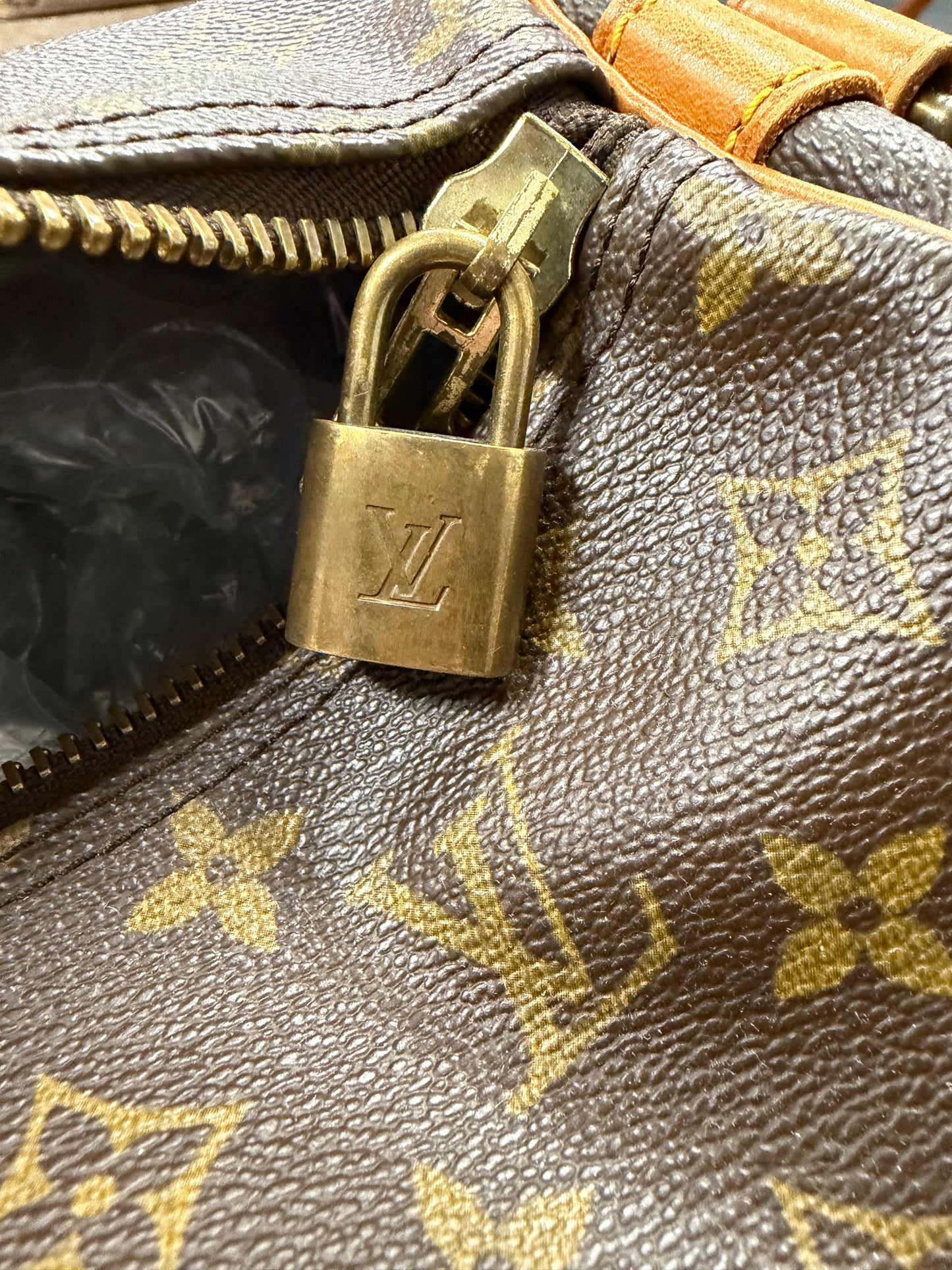 LOUIS VUITTON 60 MONOGRAM DUFFLE