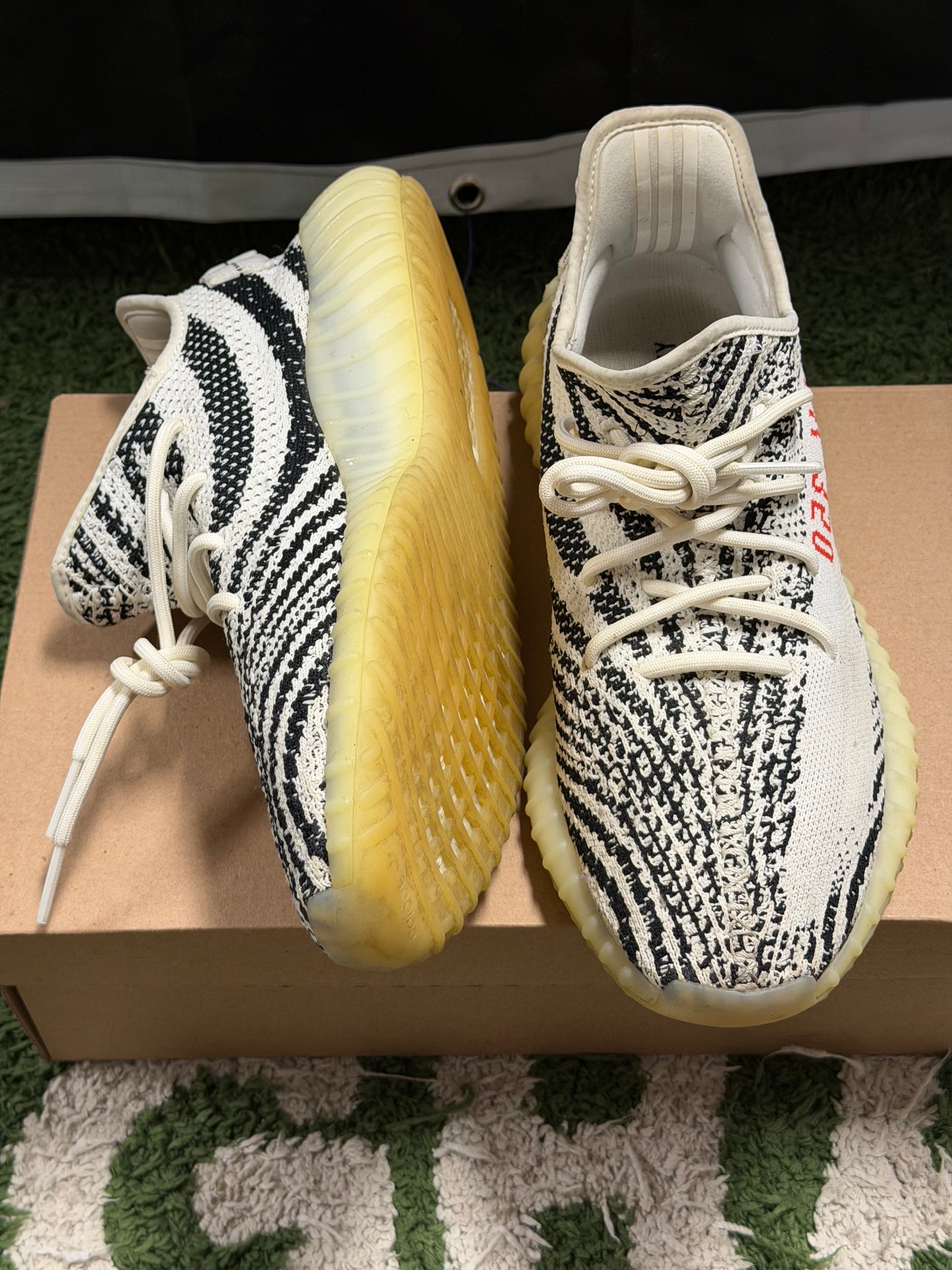 adidas Yeezy Boost 350 V2 Zebra