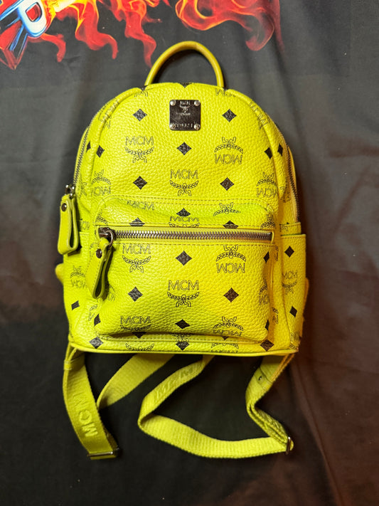 MCM VISETOS STARK LIME STUDDED