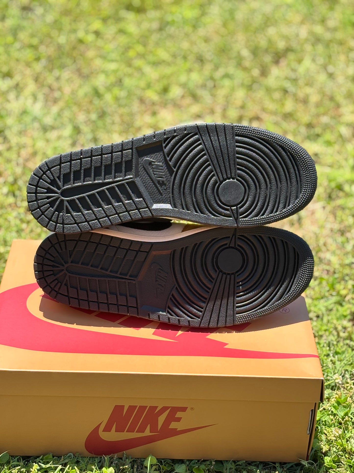 Jordan 1 Low “Rookie Of The Year” Size 11M