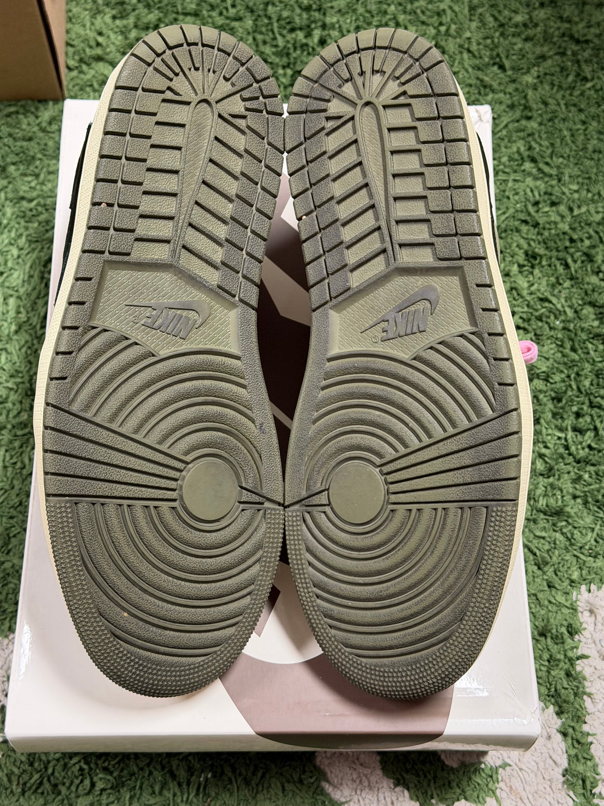 Jordan 1 Retro Low OG SP Travis Scott Medium Olive
