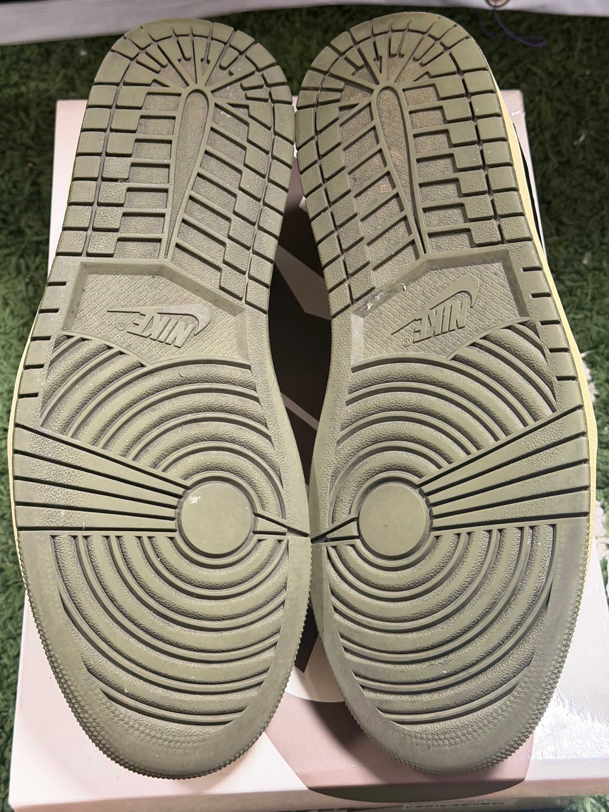 Jordan 1 Retro Low OG SP Travis Scott Medium Olive