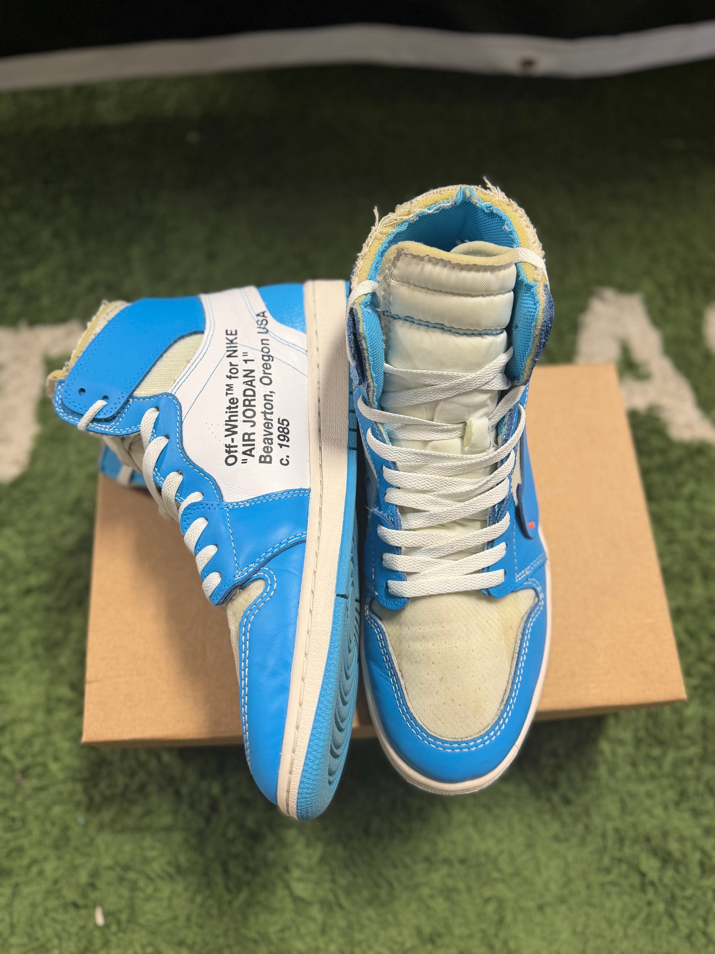 Jordan 1 Retro High Off-White University Blue
