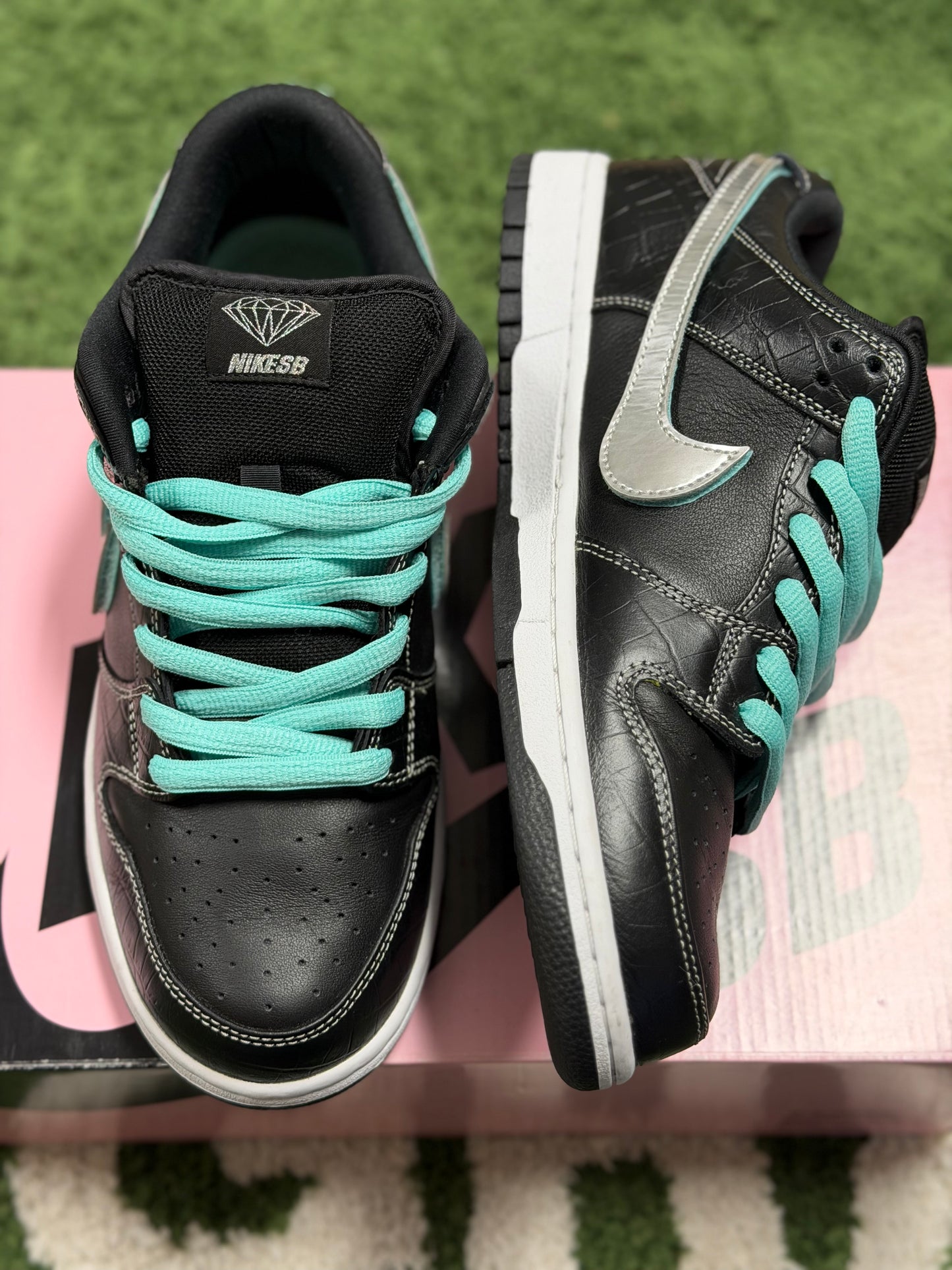 Nike SB Dunk Low Diamond Supply Co. Black Diamond