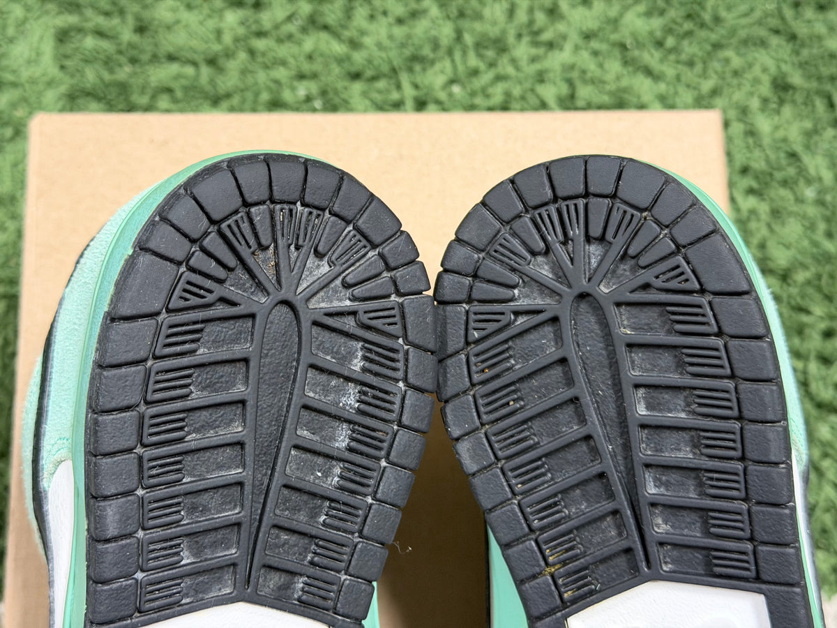Nike SB Dunk Low Sea Crystal