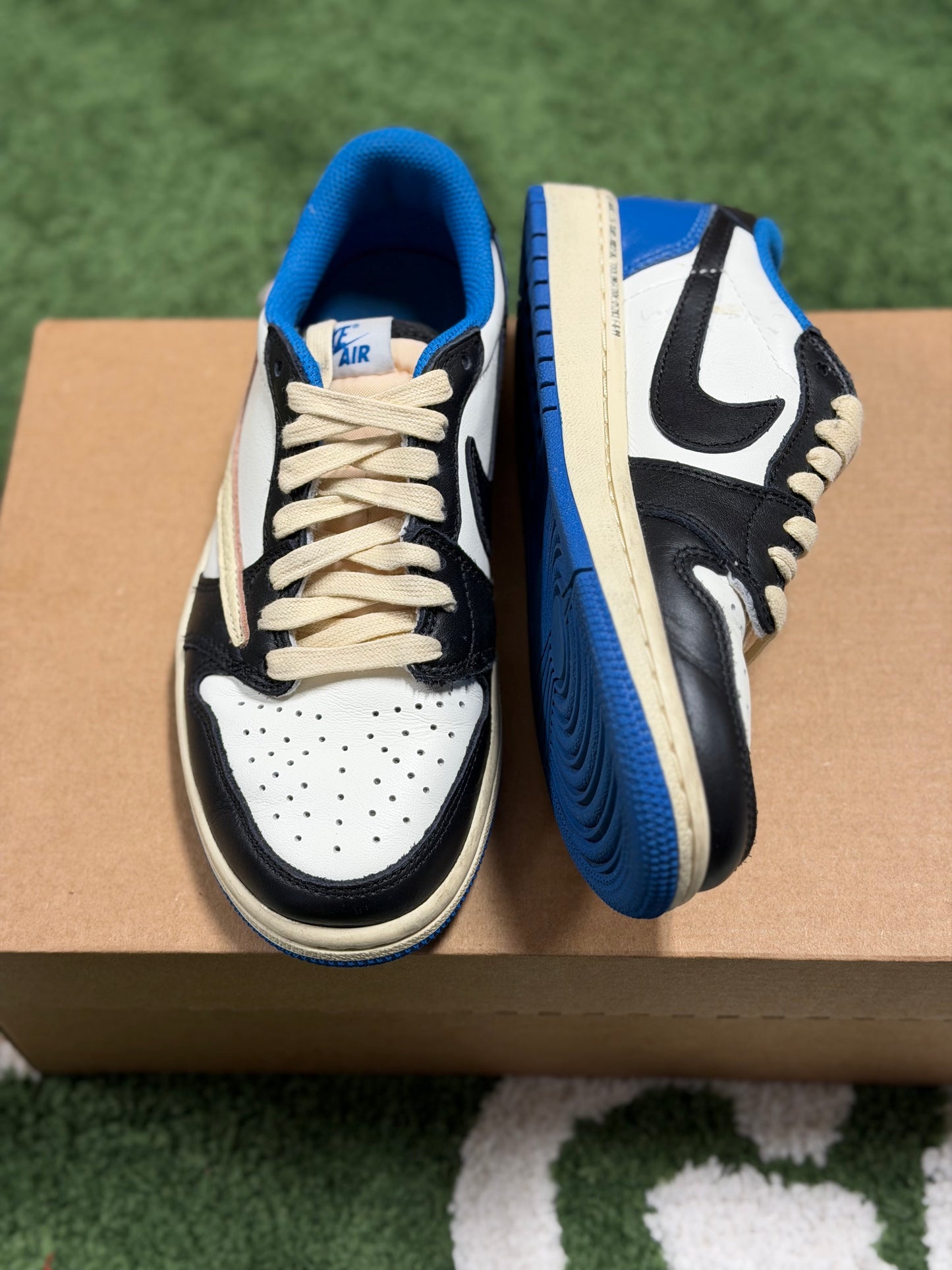 JORDAN 1 LOW TRAVIS SCOTT FRAGMENT