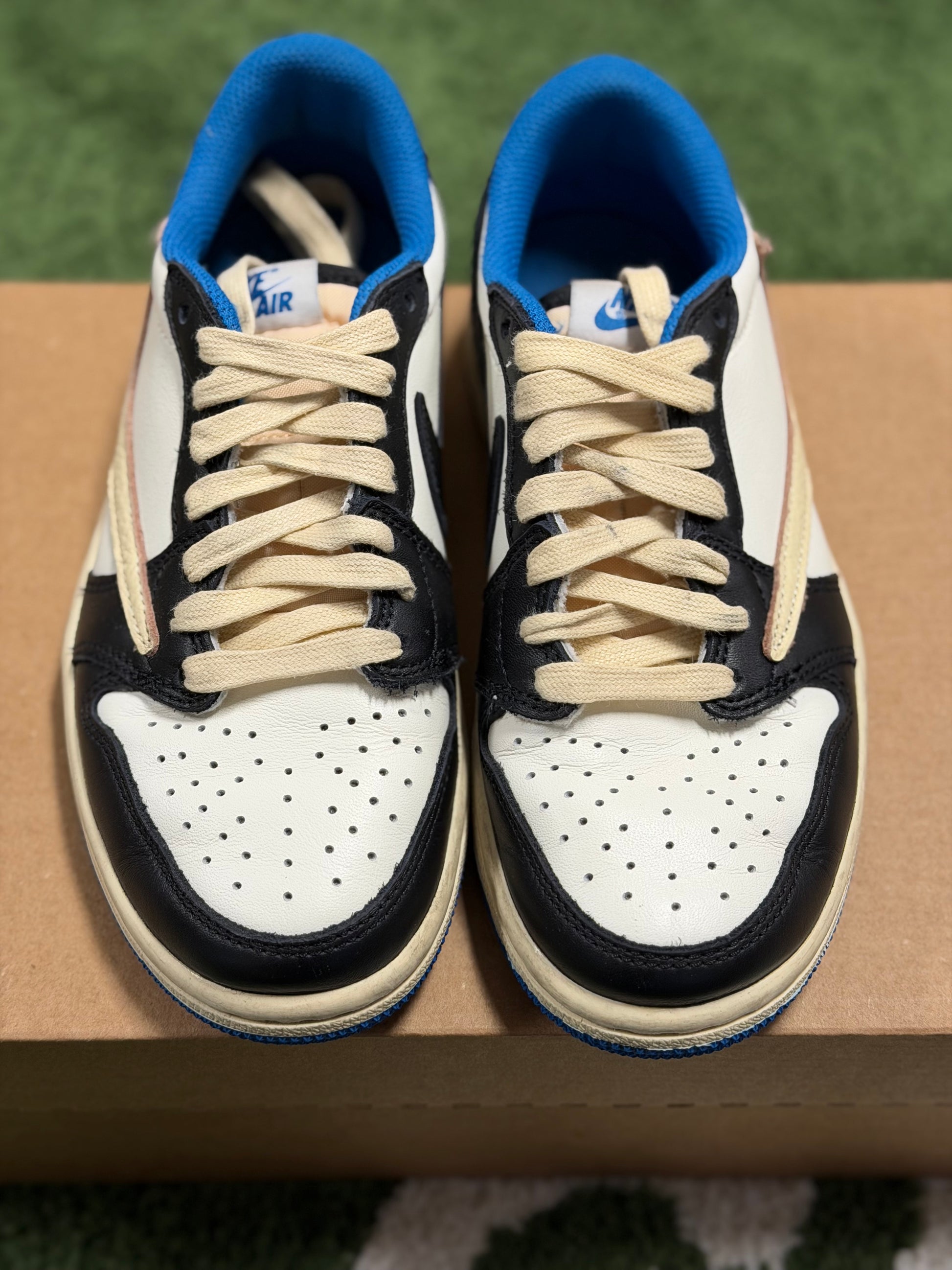 JORDAN 1 LOW TRAVIS SCOTT FRAGMENT