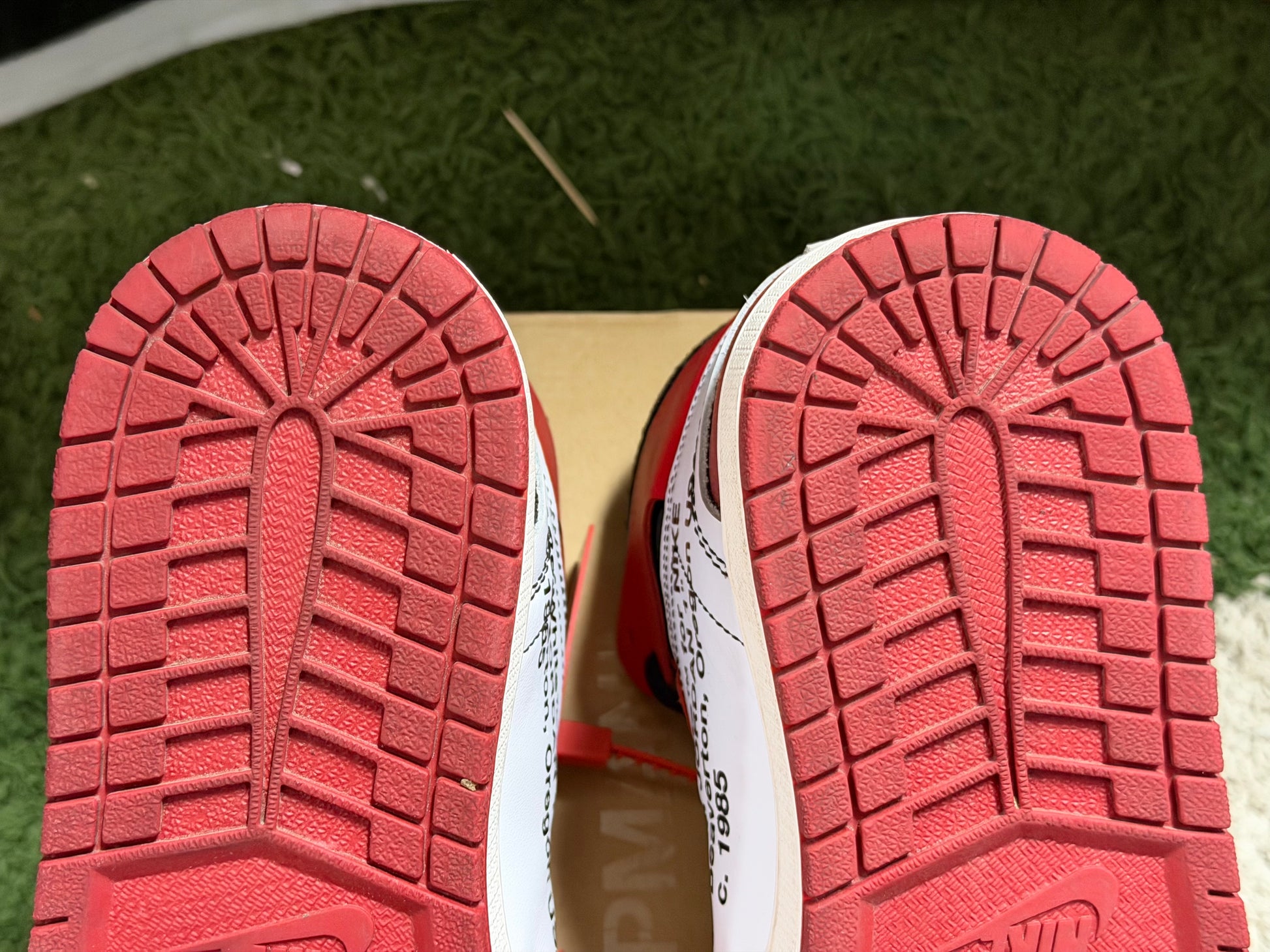 Jordan 1 Retro High Off-White Chicago