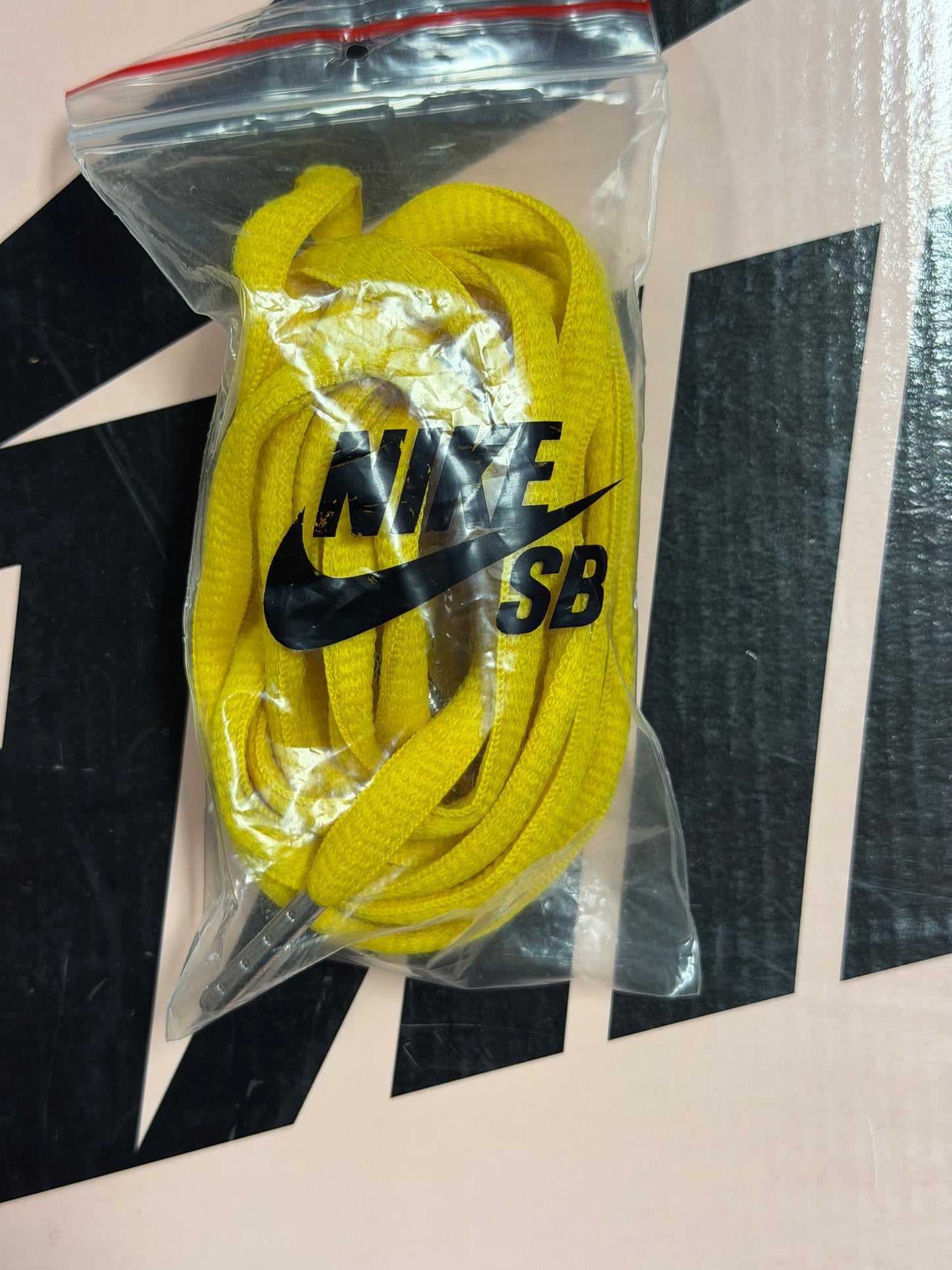 Nike SB Dunk Low Diamond Supply Co. Canary Diamond (Friends and Family)