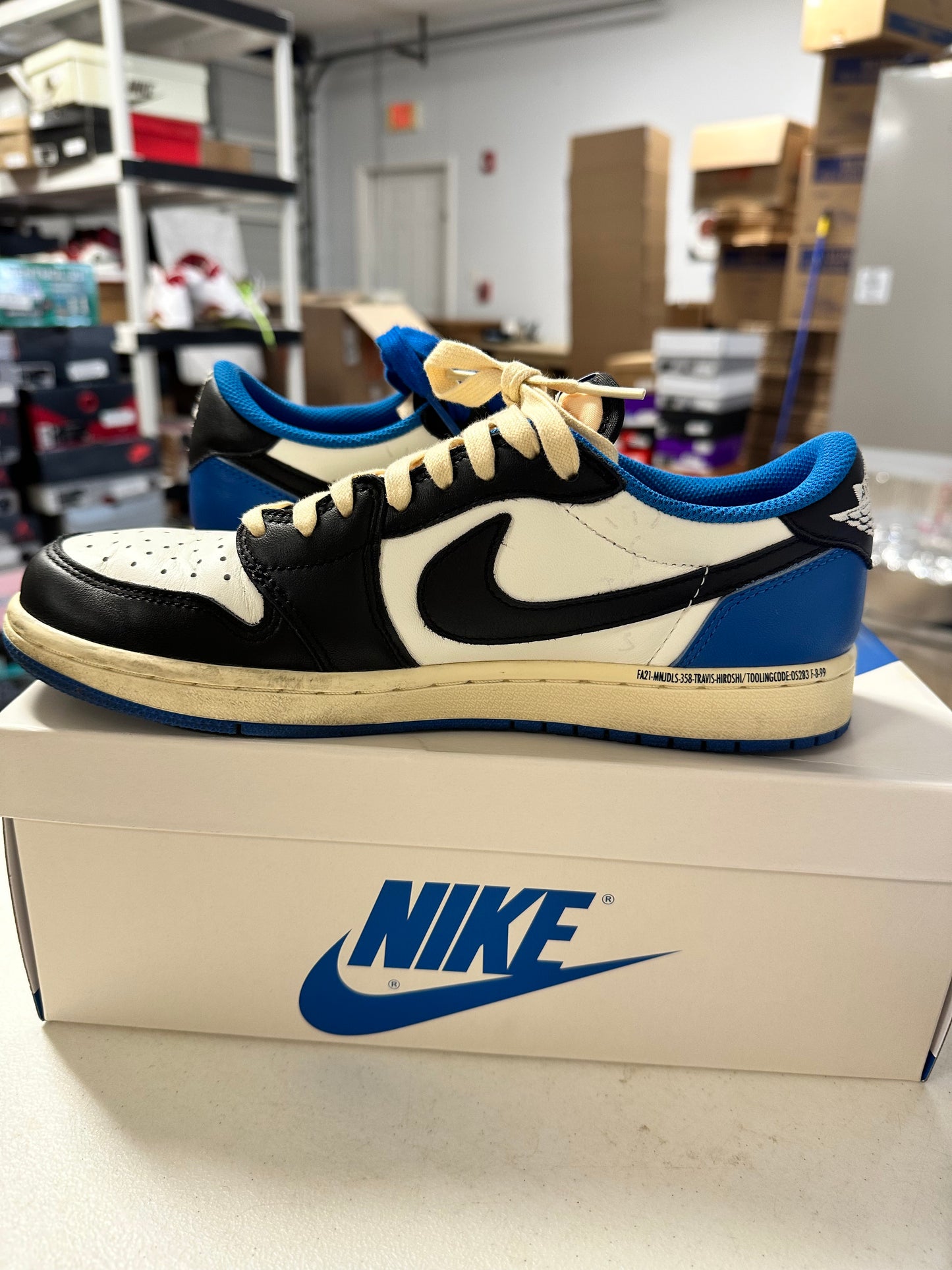 JORDAN 1 LOW TRAVIS SCOTT FRAGMENT