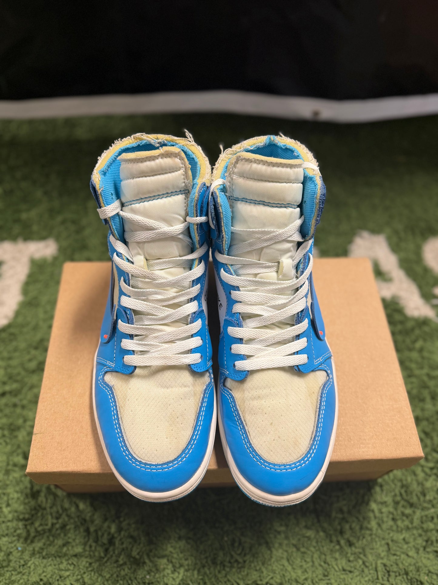 Jordan 1 Retro High Off-White University Blue