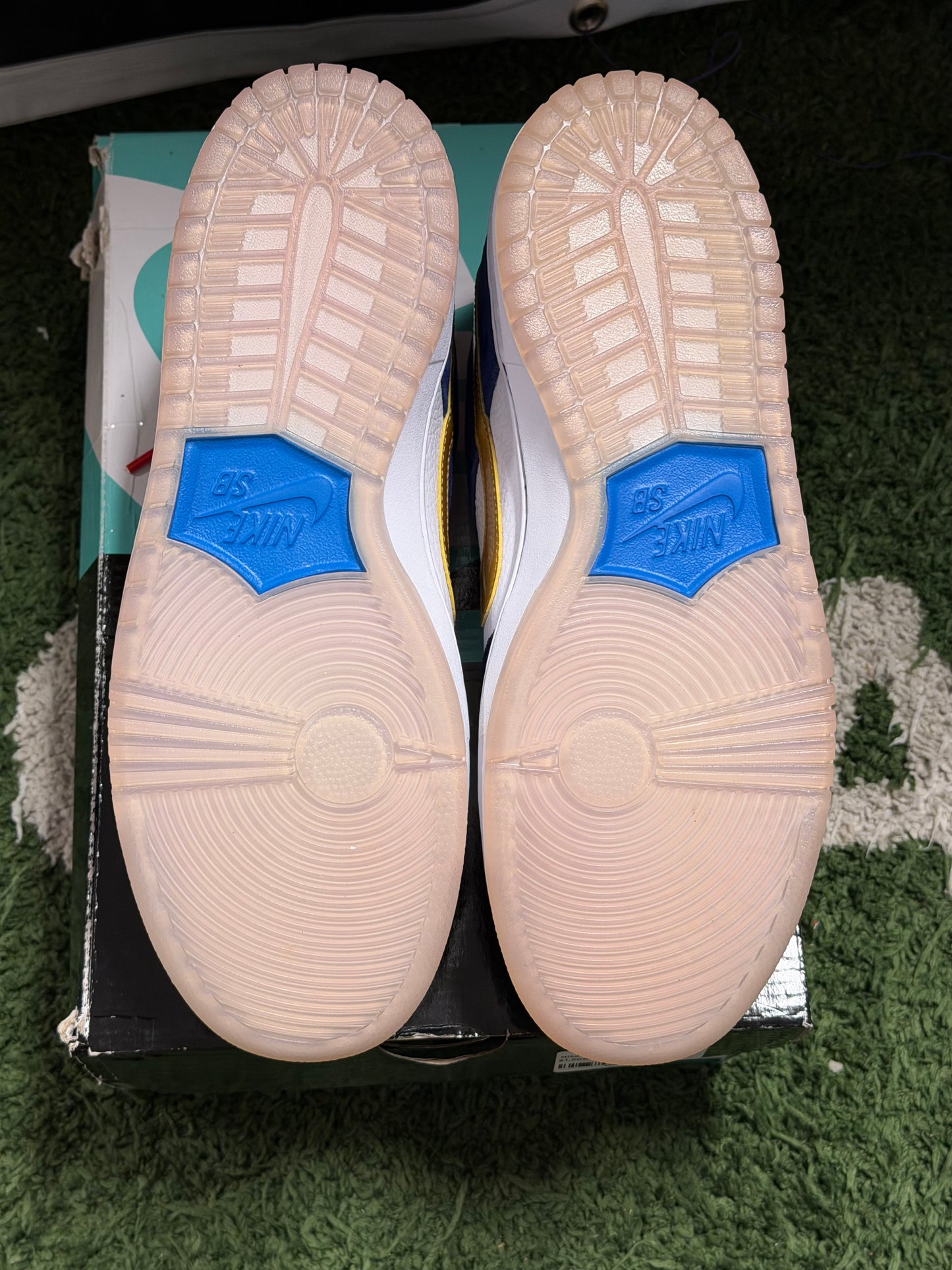 Nike SB Dunk Low Ishod Wair BMW