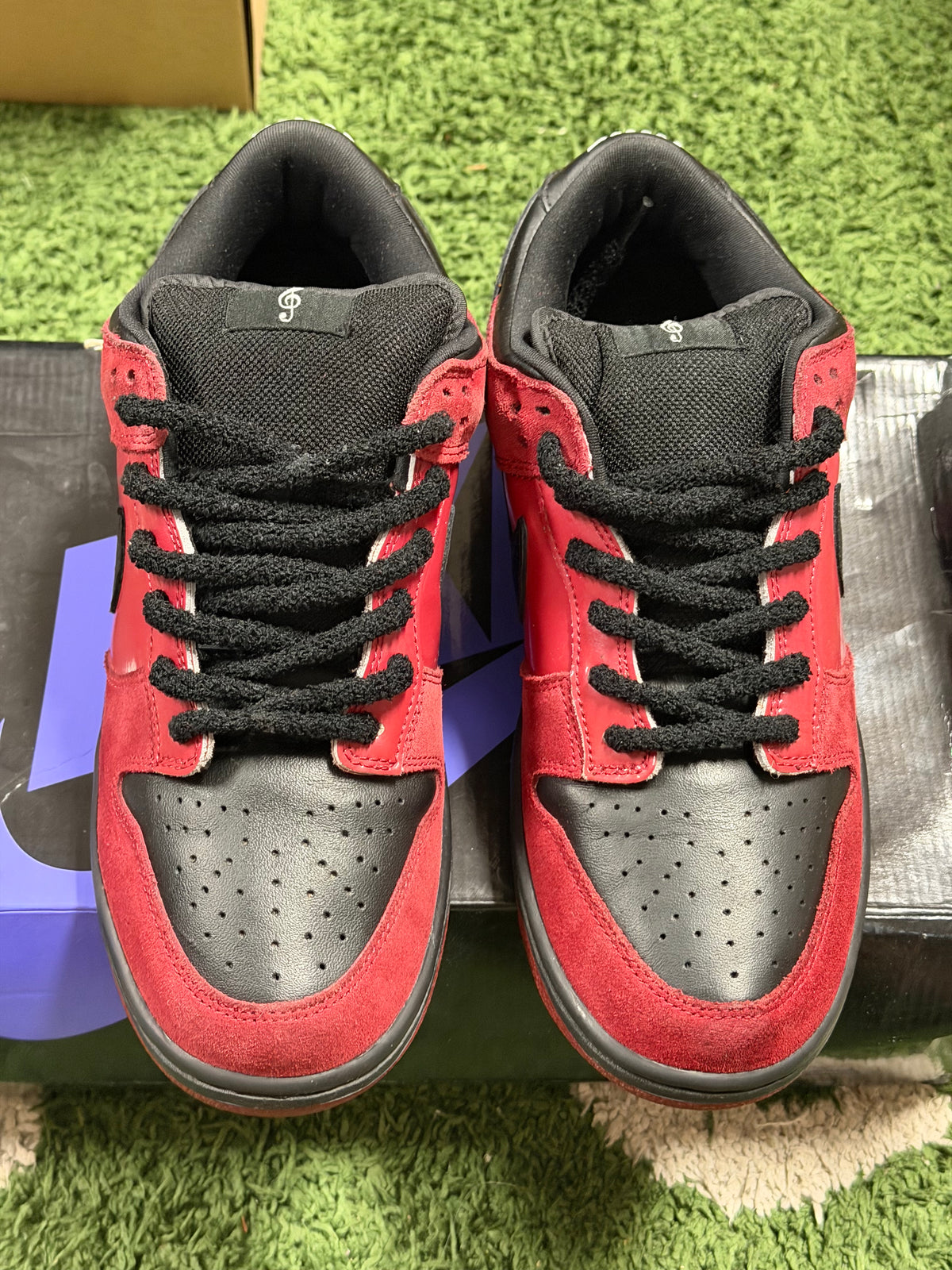 Nike SB Dunk Low Milli Vanilli