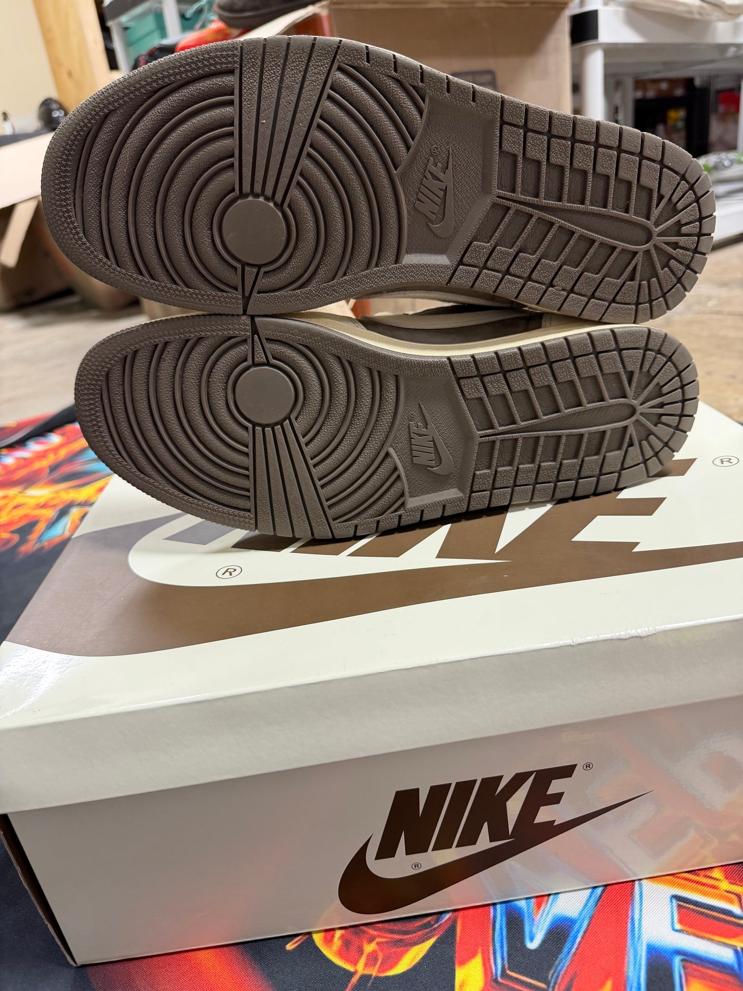 JORDAN 1 LOW TRAVIS SCOTT REVERSE MOCHA